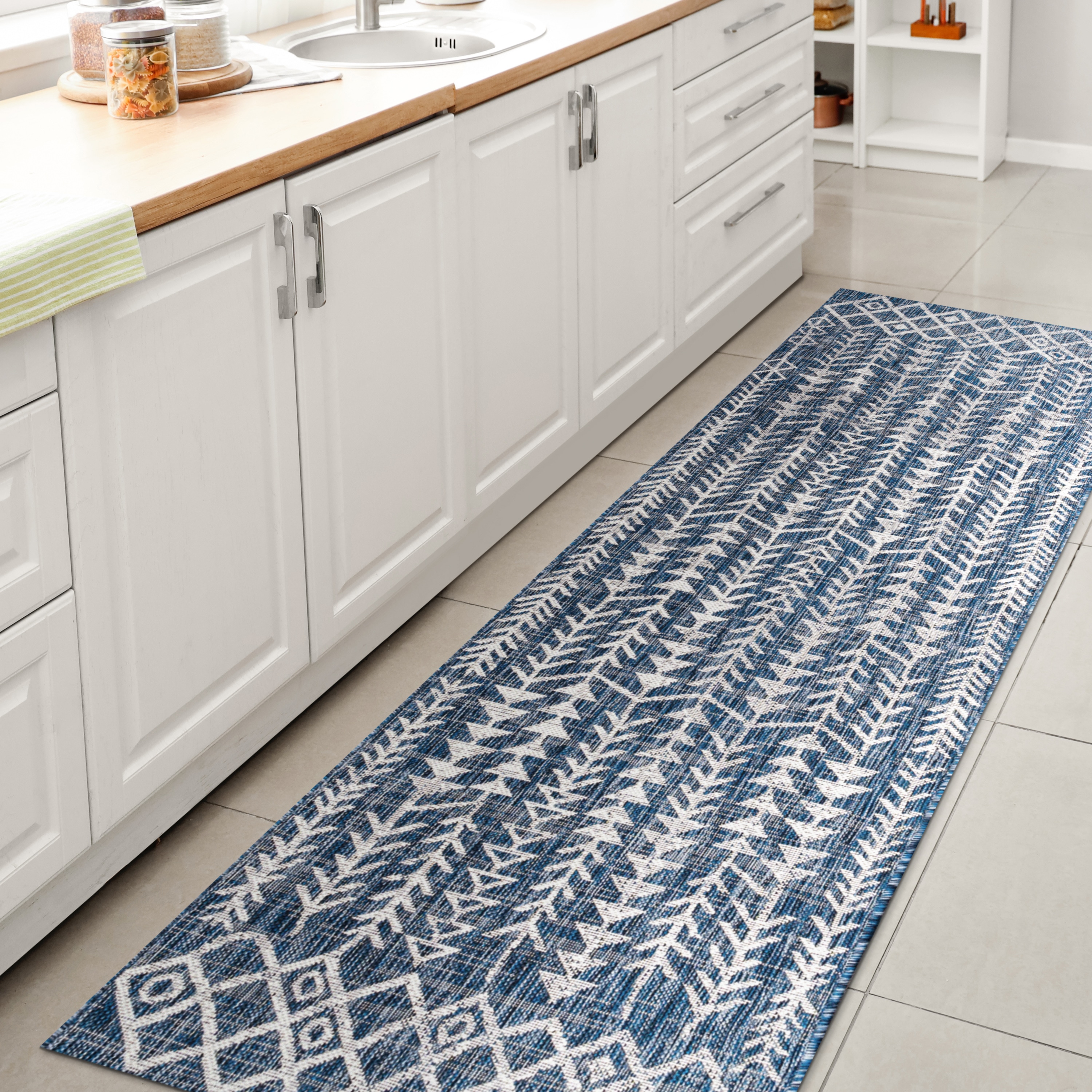 JONATHAN  Y SMB132C-210 Santa Monica Tokay 2 x 10 (ft) Loomed Polypropylene Blue/Ivory Rectangular Indoor/Outdoor Trellis Bohemian/Eclectic Runner rug