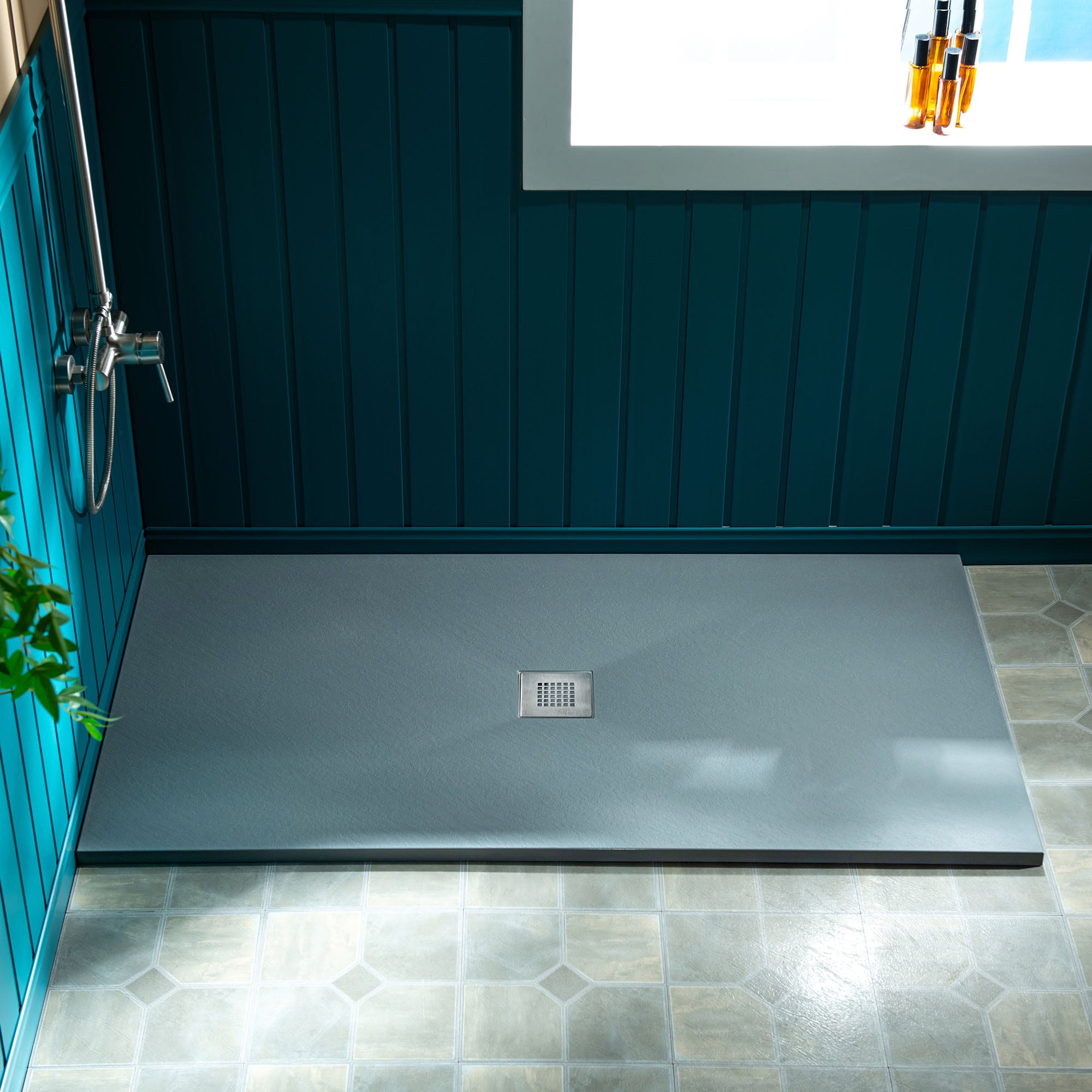 Woodbridge LSB4209 32-in W x 47.75-in L Center Gray Rectangle Shower Pan Base with 1-in H Threshold - Thumbnail