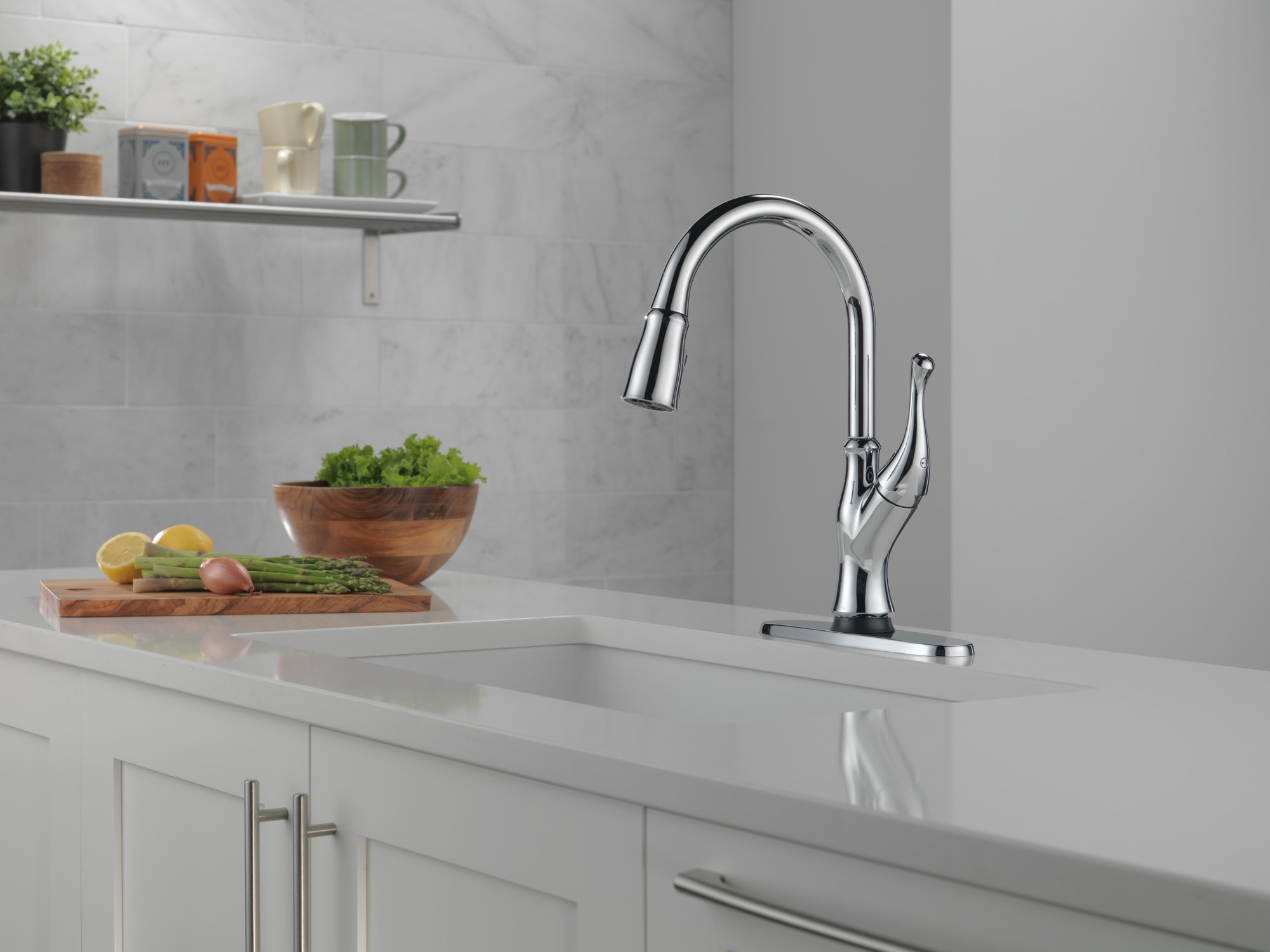 Delta Ophelia Touch2O Chrome Single Handle Pull-down Touch-on Kitchen ...