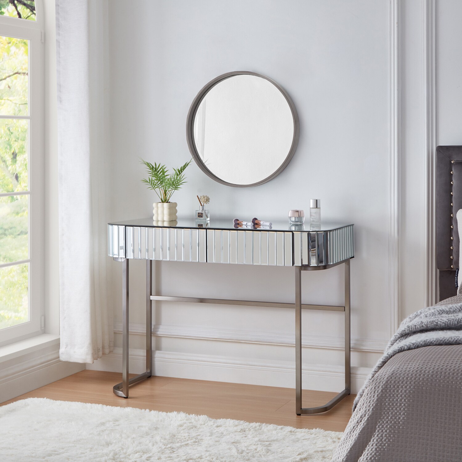 ModernLuxe N704P171796N Bedroom-Vanities - View #12