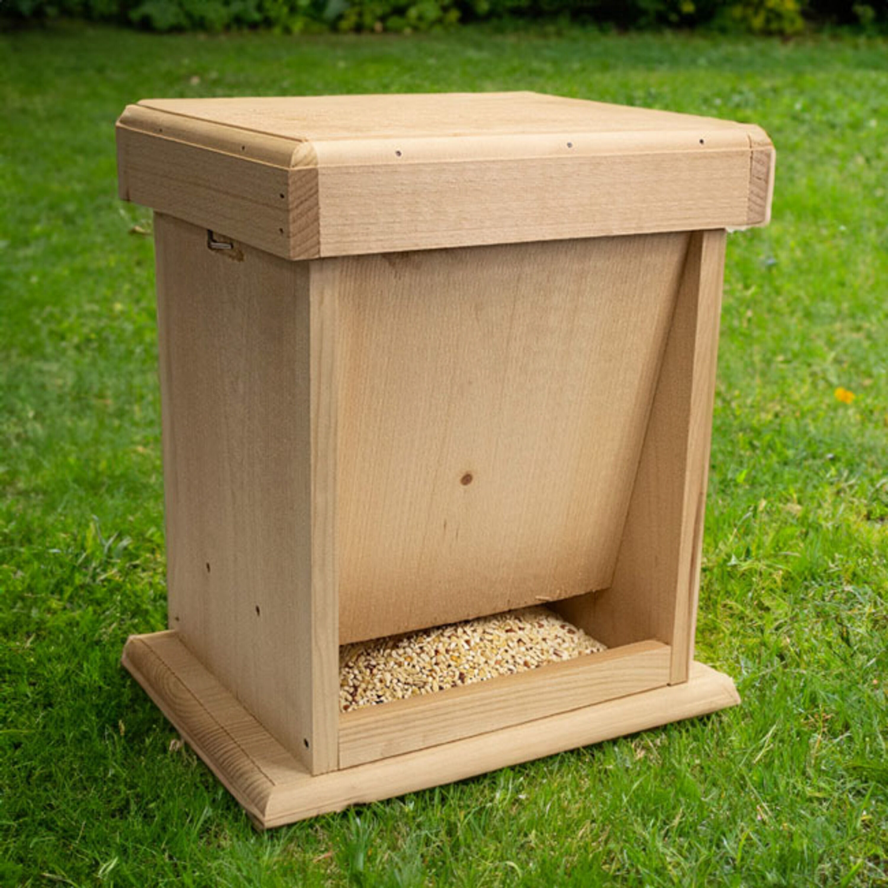 Coveside Conservation COV-20020 17.125-Inches H Natural Wood Chickadees Bird house accessories Predator Proof Bird House