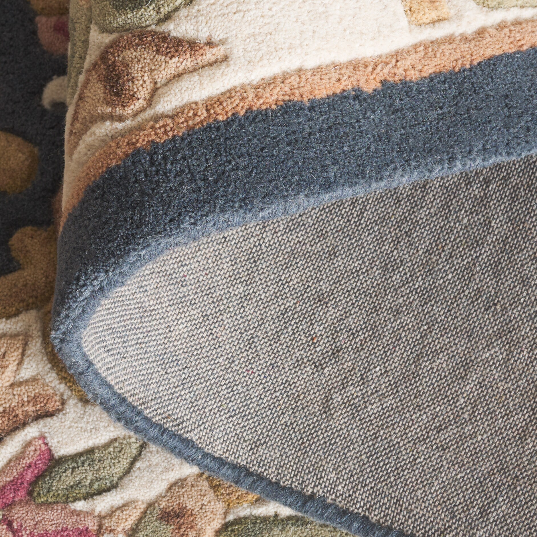 Safavieh AUB301L-28 rugs - View #6
