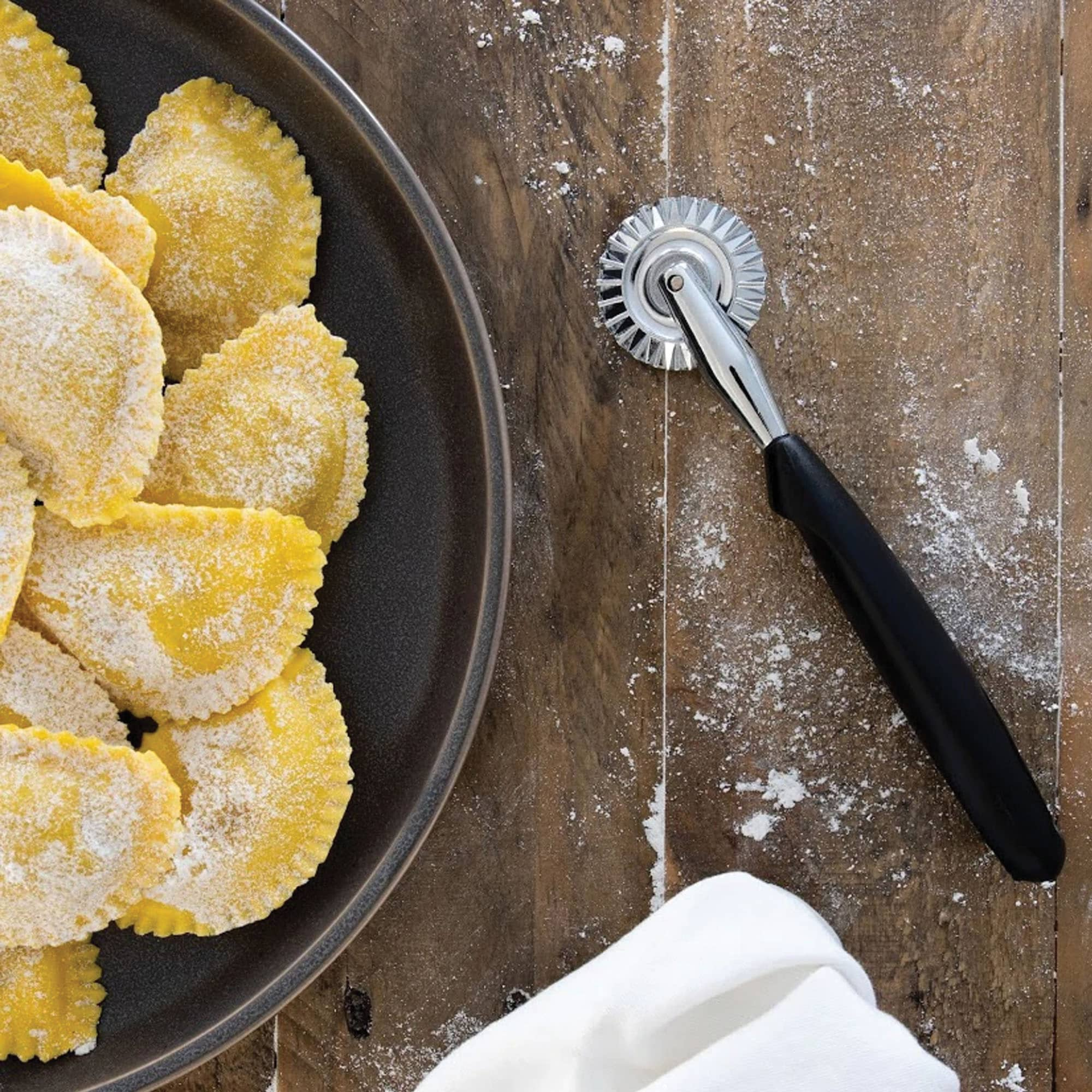 Fluted Pastry Wheel Cutter Pie Crimper Turnovers Ravioli Pasta