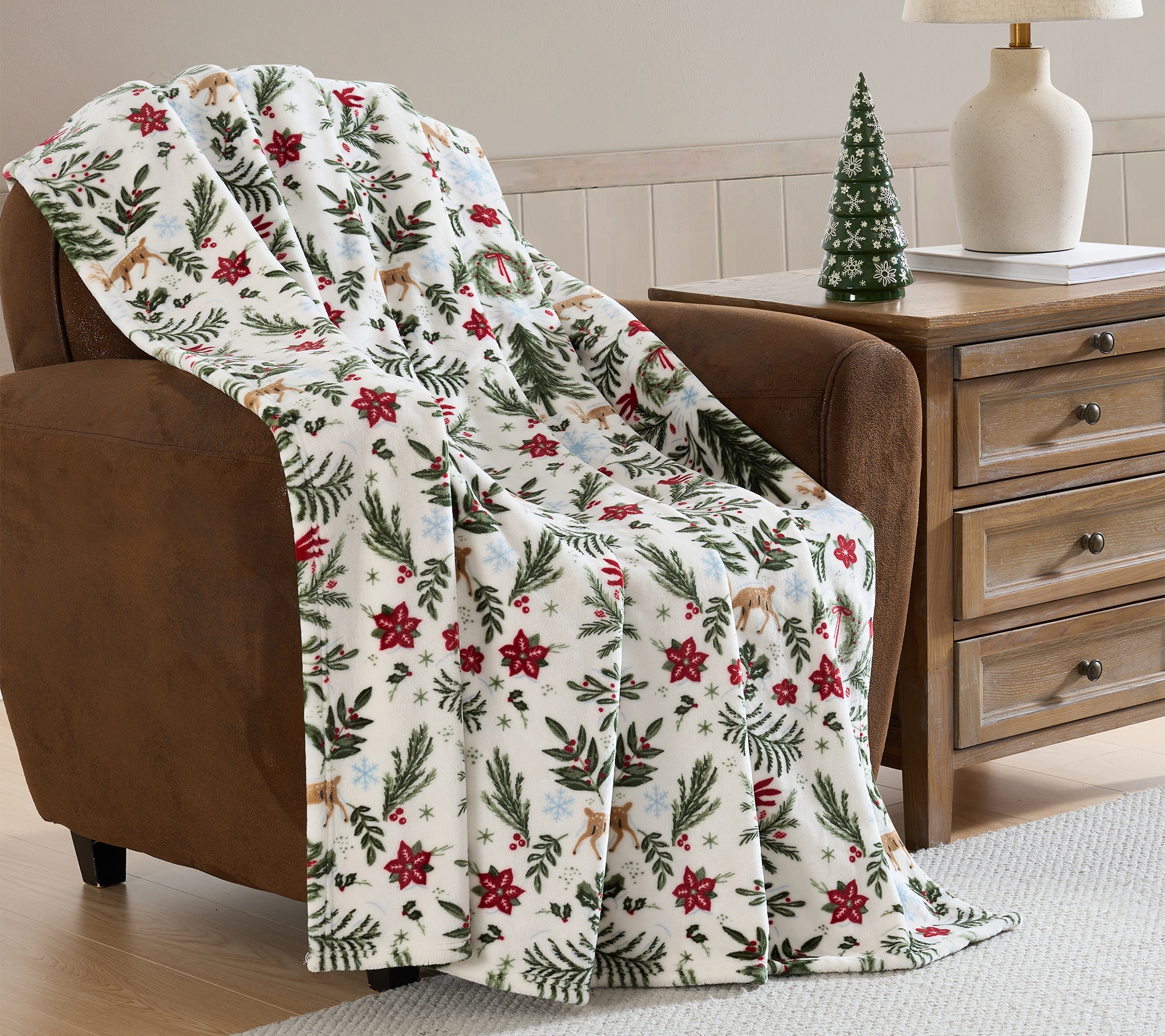 Hallmark Foliage MULTI 50-in x 70-in Polyester Throw