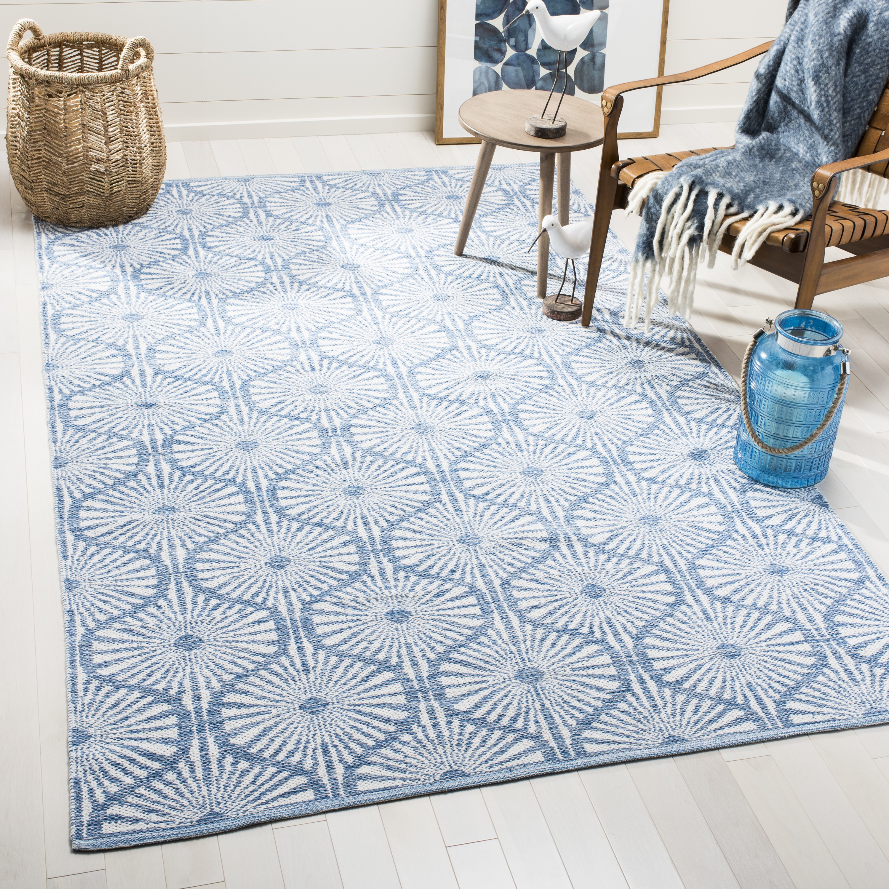 Safavieh MTK606B-5 Montauk Biloxi 5 x 8 (ft) Cotton Blue/Ivory Rectangular Indoor Abstract Coastal Area rug