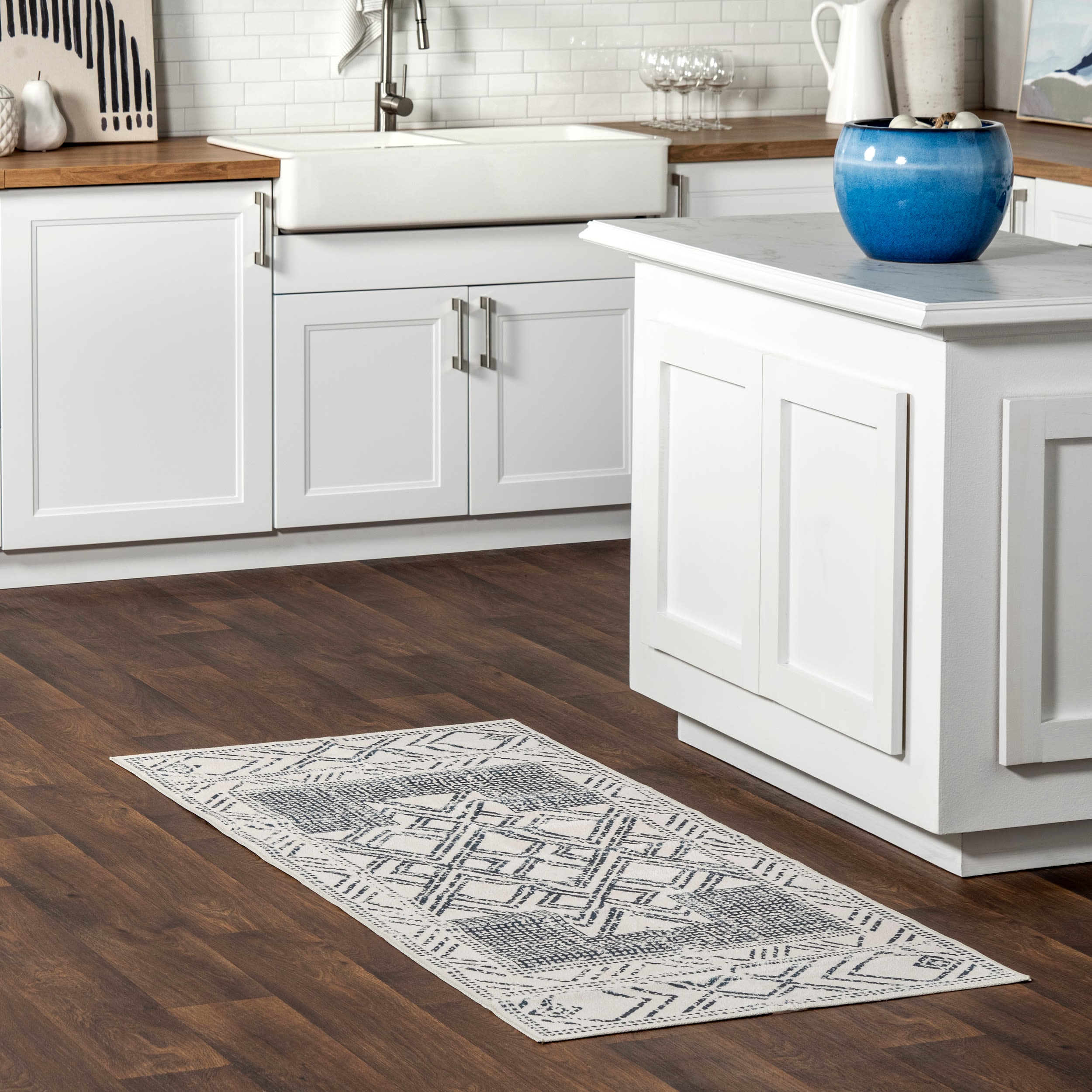 nuLOOM BIRV15A-26010 Mia 2 x 10 (ft) Loomed Polyester Light Gray Rectangular Indoor Tribal Southwestern Machine washable Runner rug