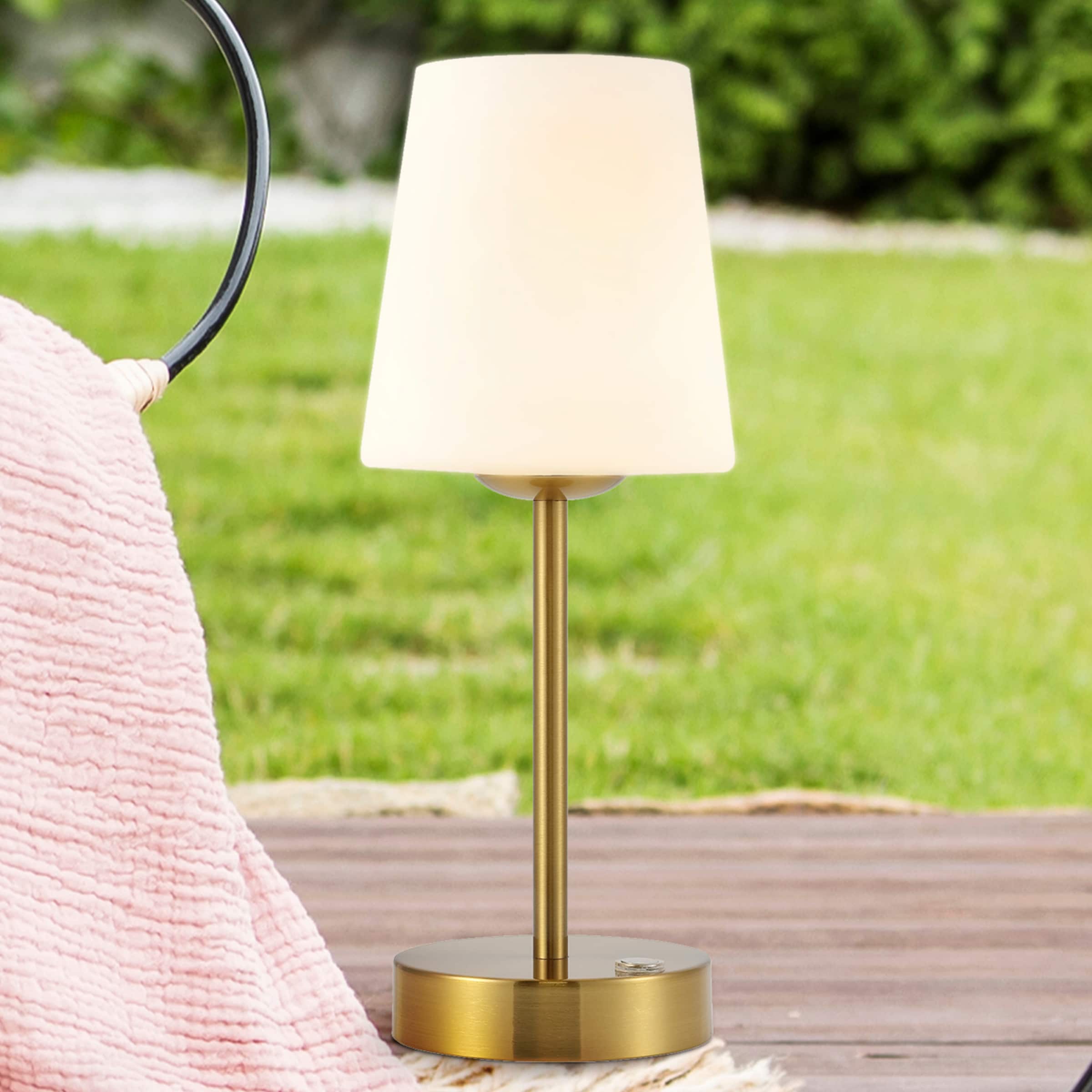 Champalimaud Fondant Small Table Lamp in Ivory and Soft Brass with Lin