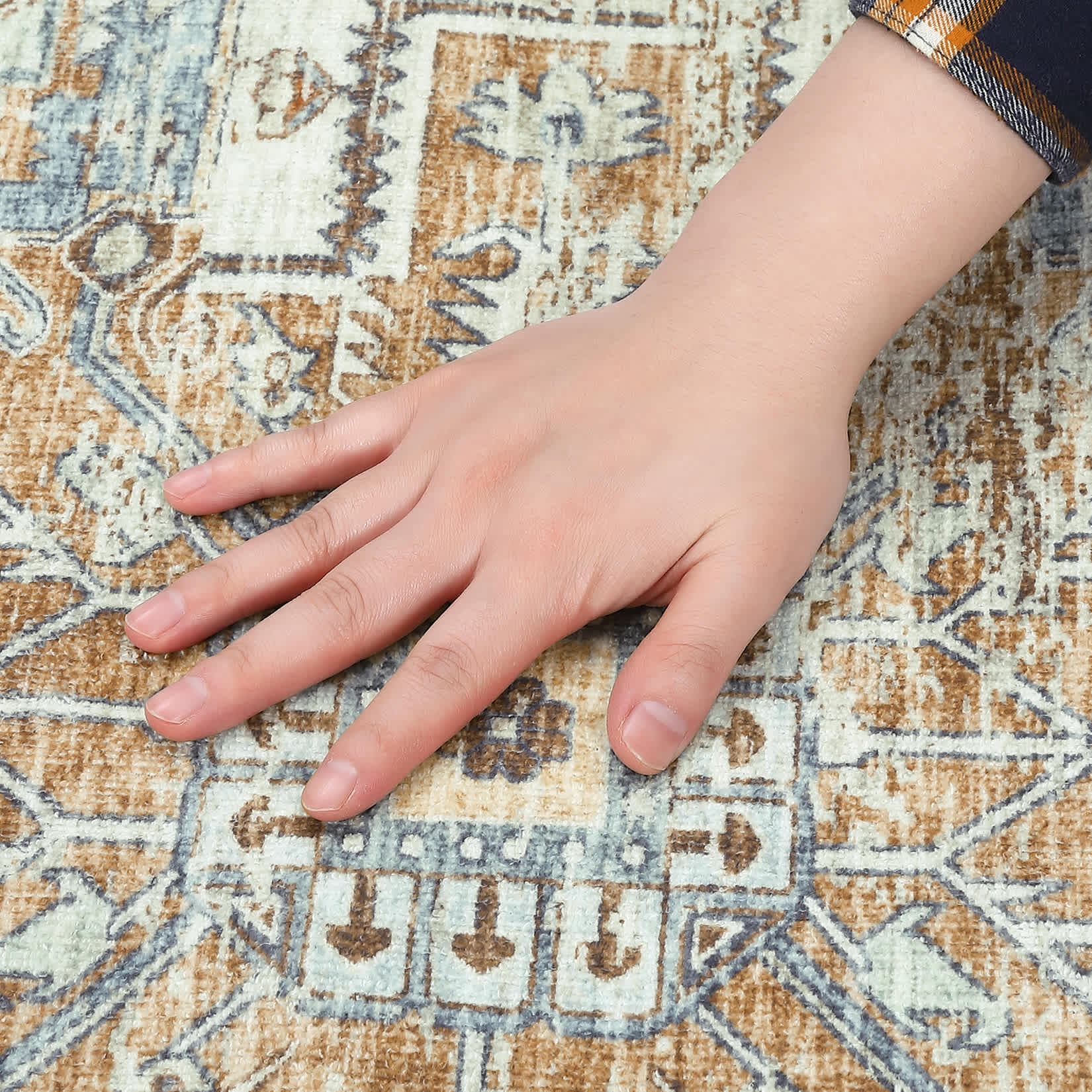 Qeetex LSN-PHO-0ZTBL6S1 rugs - View #8