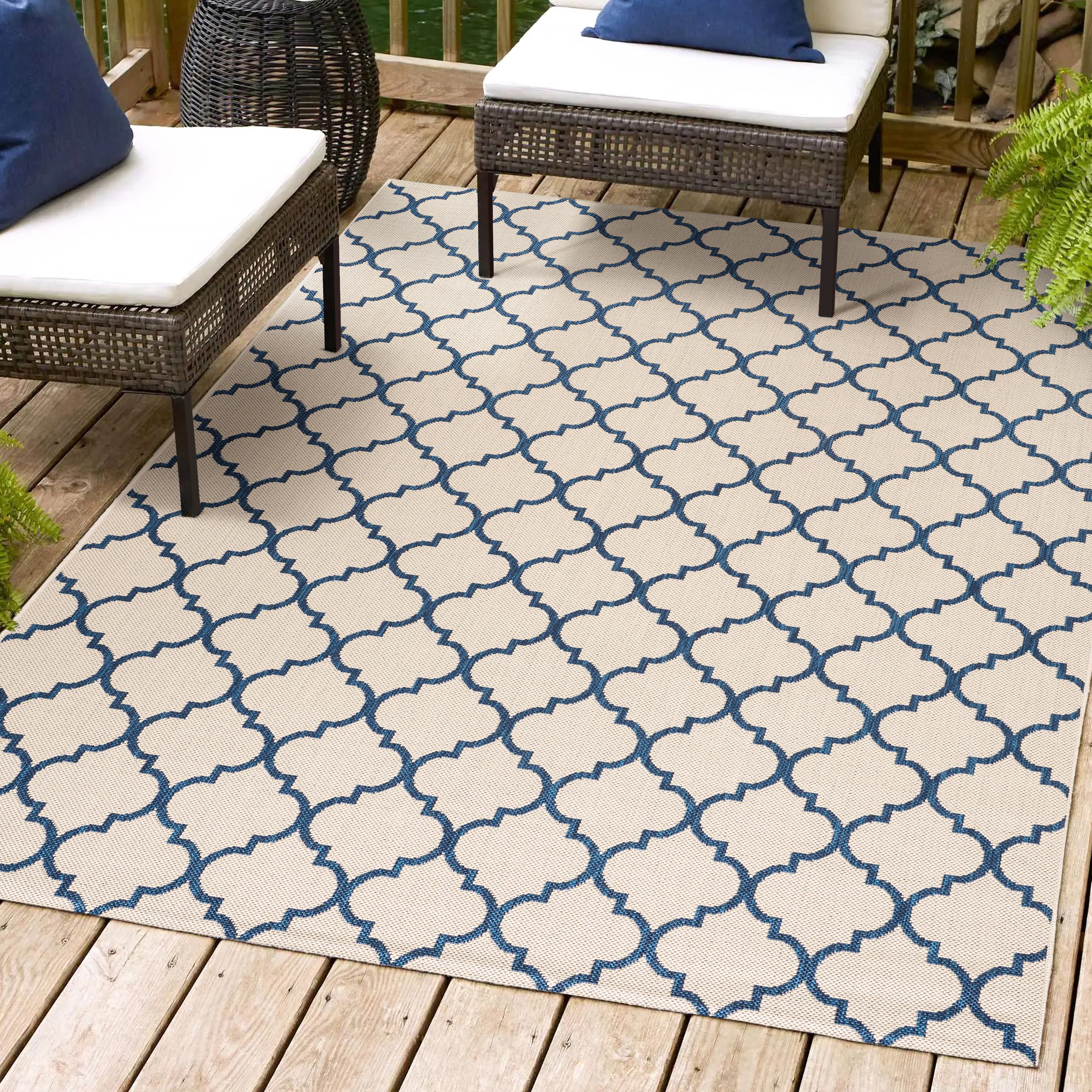 JONATHAN  Y SMB122A-4 Santa Monica Arabesque Ogee 4 x 6 (ft) Loomed Polypropylene Beige/Navy Rectangular Indoor/Outdoor Trellis Bohemian/Eclectic Area rug