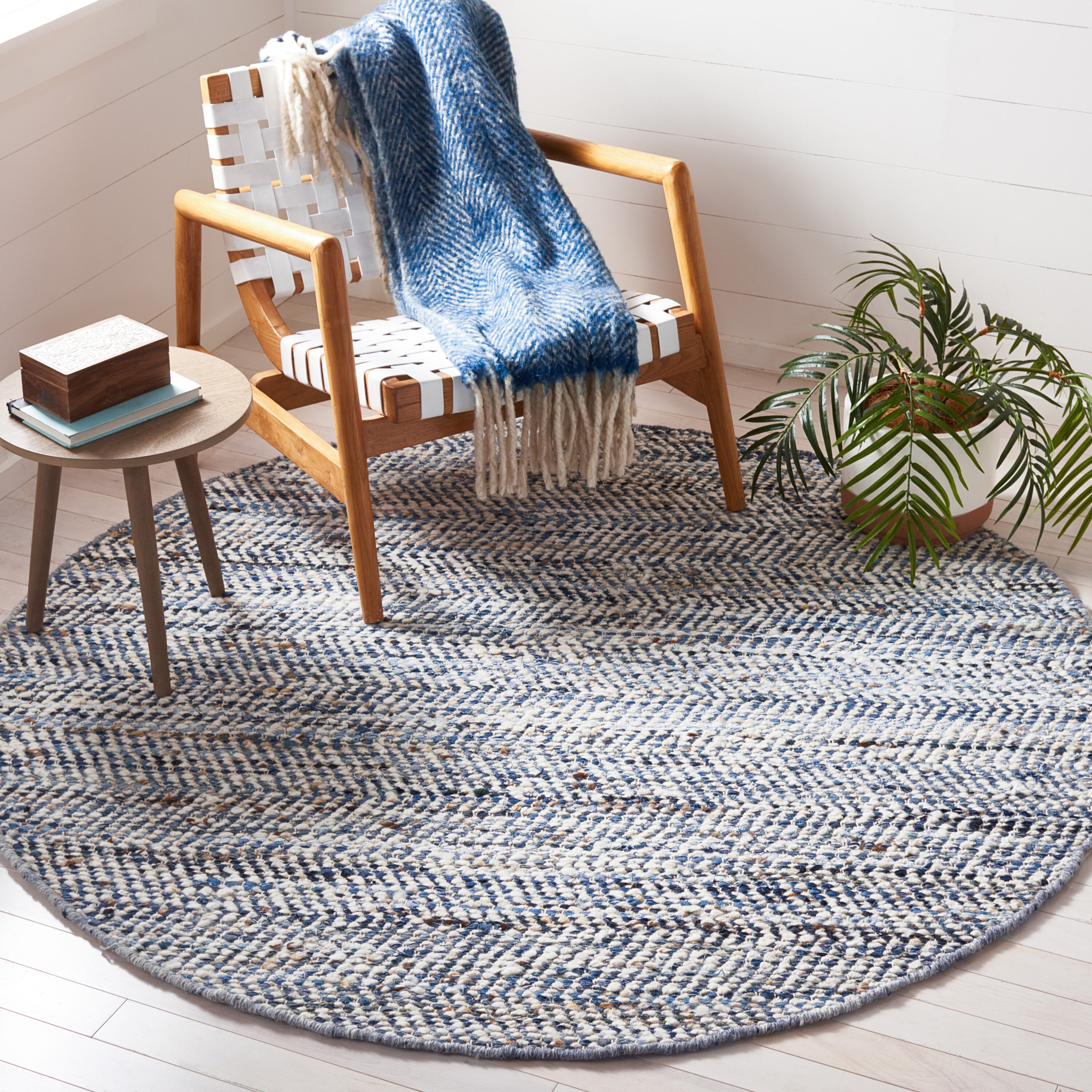  Natura 346 Blue/Ivory Contemporary 6ft x 6ft Round Rug