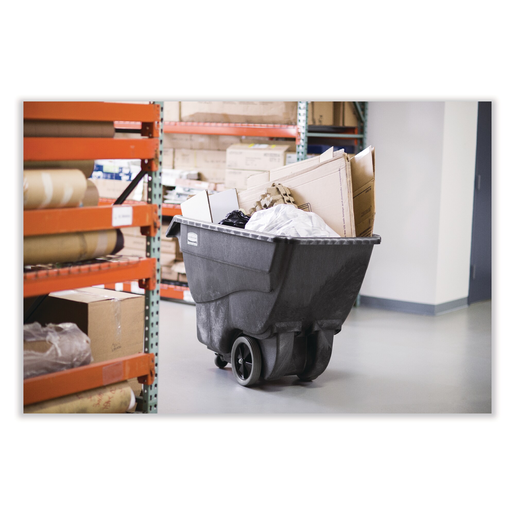 Rubbermaid Commercial Products 151 Gallon s Black Plastic Tilt Truck RCP1011BLA at Lowes