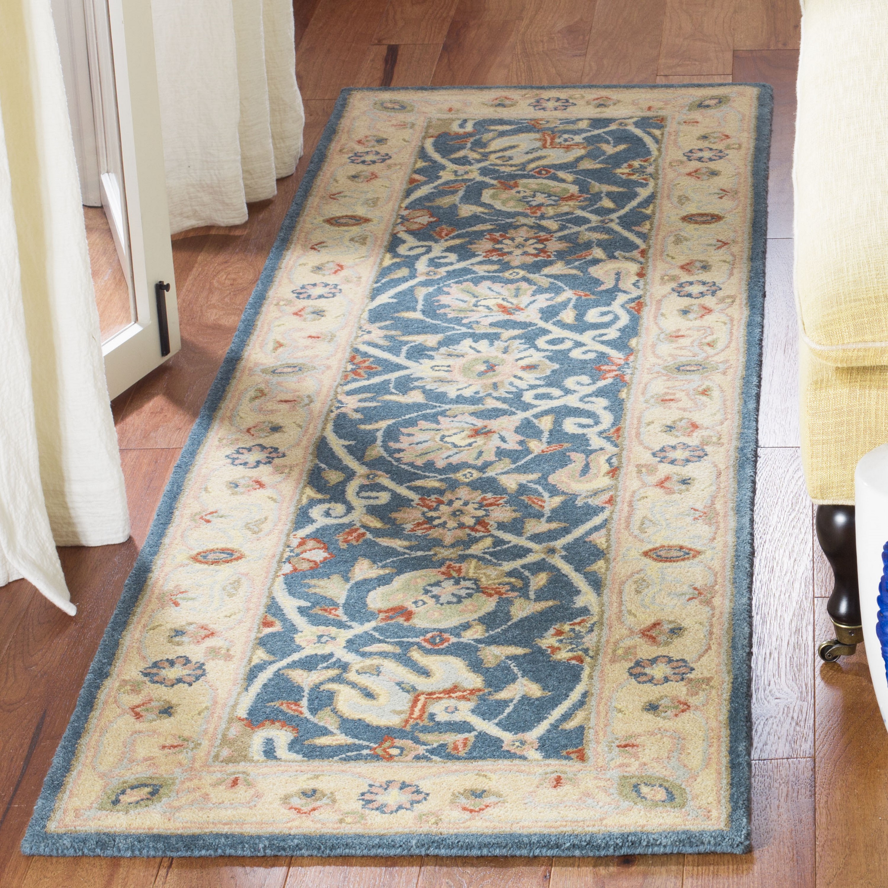 Safavieh AT21E-28 Antiquity Dergaz 2 x 8 (ft) Tufted Wool Blue Rectangular Indoor Floral/Botanical Vintage Runner rug