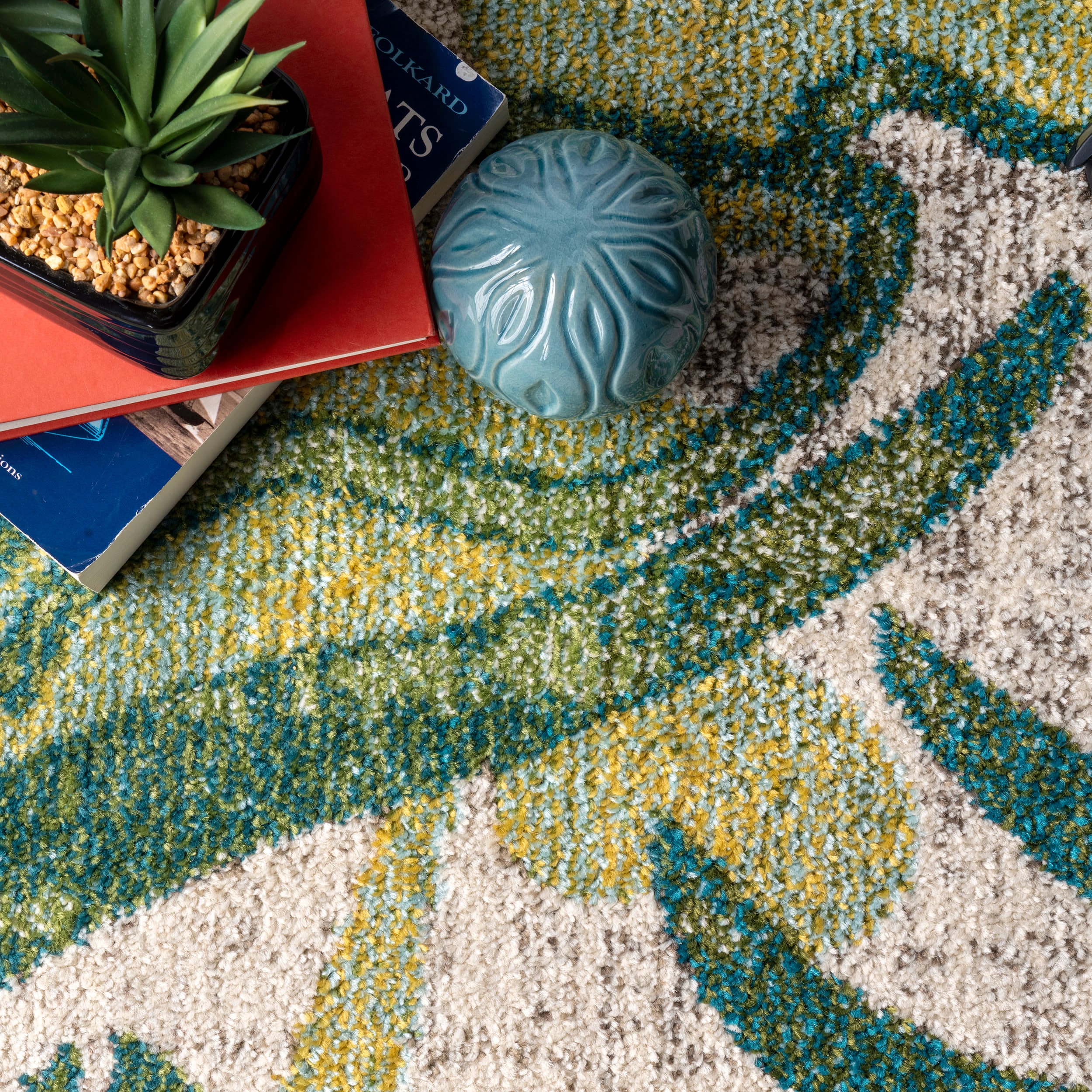 Green Floral Synthetic Easy Care Area Rug, 3' x 5'