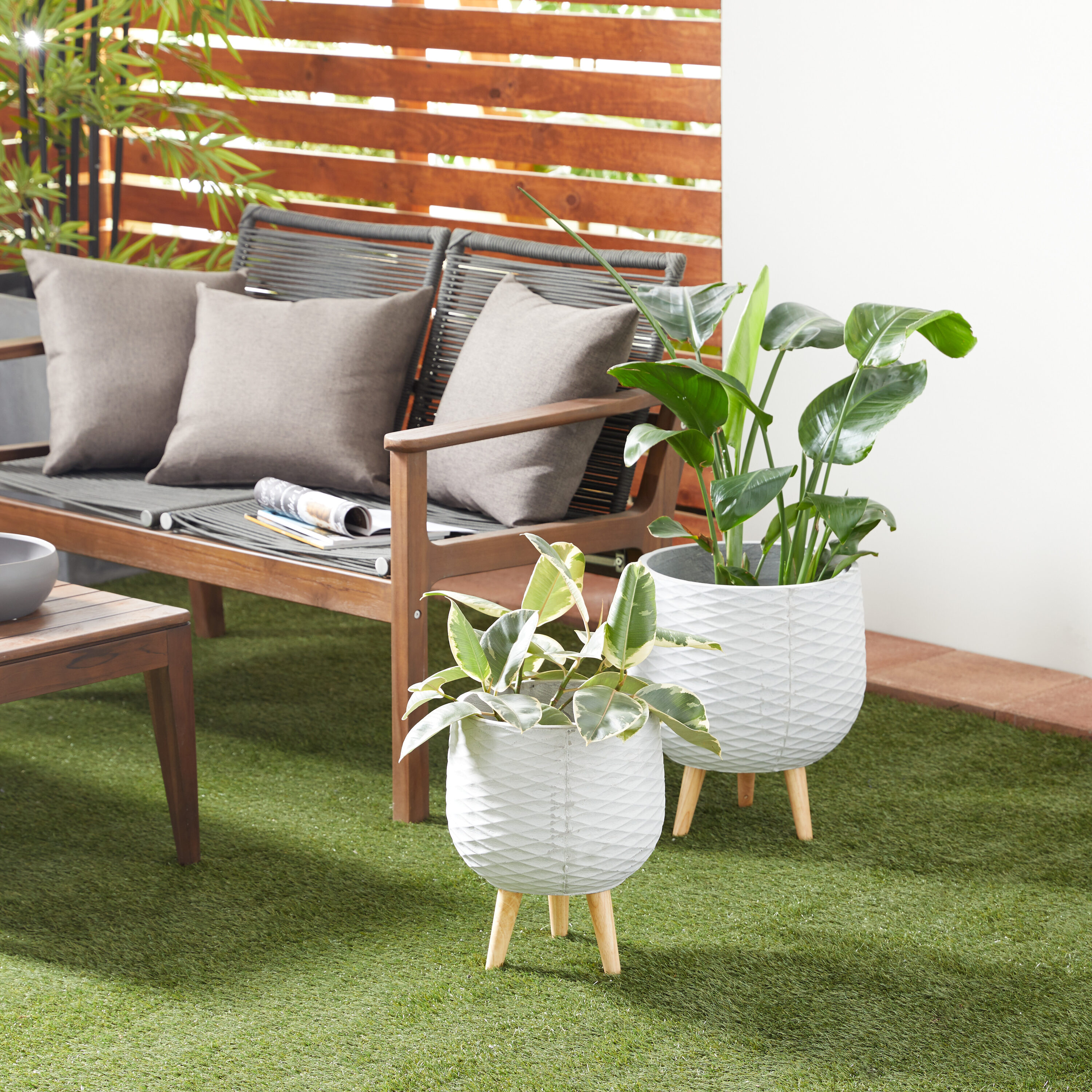 Grayson Lane 46502 2-Pack Round 15-in W x 15-in H Gray Ceramic Contemporary/Modern Indoor/Outdoor Planter