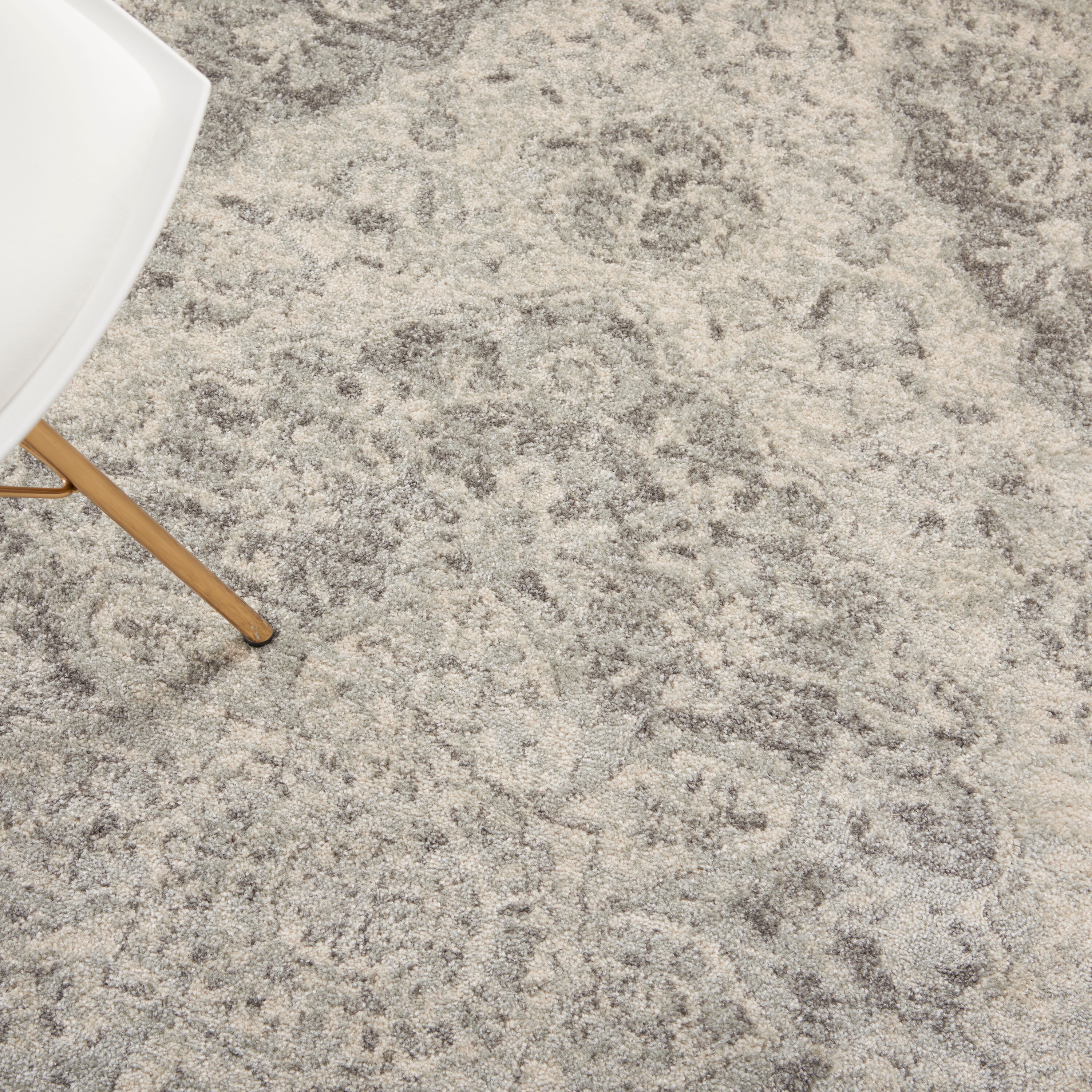 Elegant Ivory-Grey Synthetic 5'3" x 7'3" Indoor Area Rug
