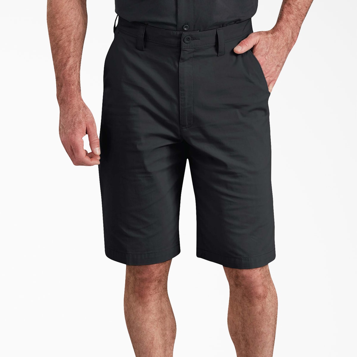 Dickies SR601BK  34 Cooling Regular Fit FLEX Utility Shorts 11 inch. TempiQ technology advanced temperature control. UPF 30 protection against UVA and UVB rays. Seven pockets versatile utility shorts.