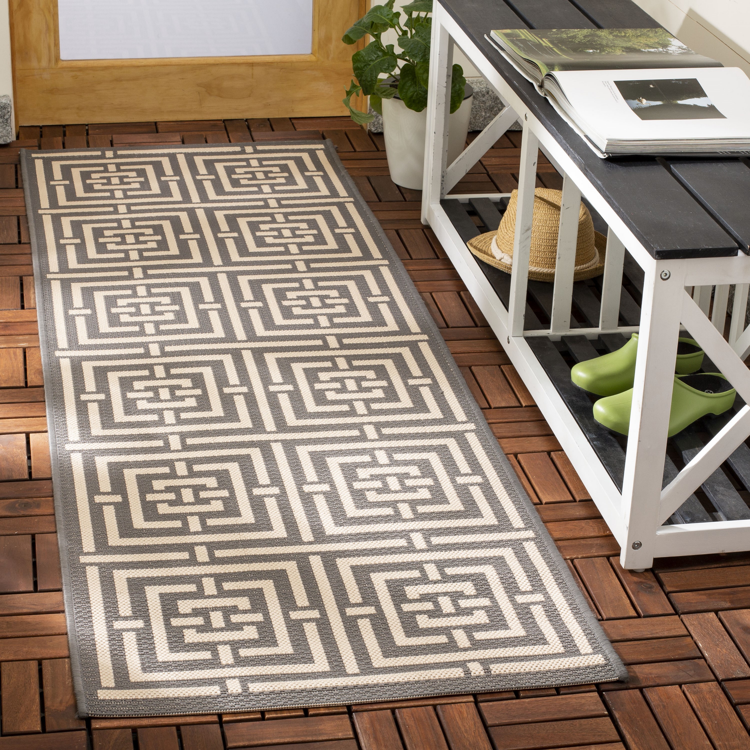 Safavieh CY6937-65-214 Courtyard Beacon 2 x 14 (ft) Loomed Polypropylene Gray/Cream Rectangular Indoor/Outdoor Geometric Runner rug
