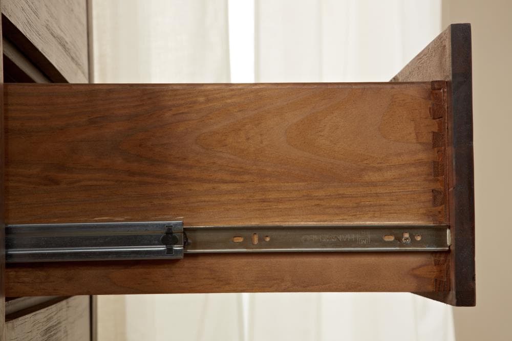 Modus Furniture 3F4184 chests - View #4