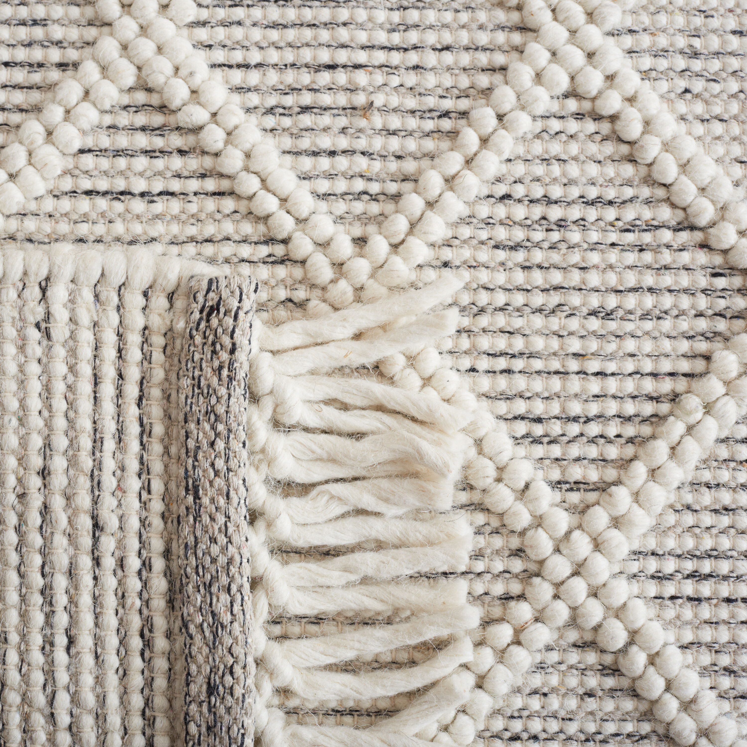 Safavieh VRM255Z-28 rugs - View #3