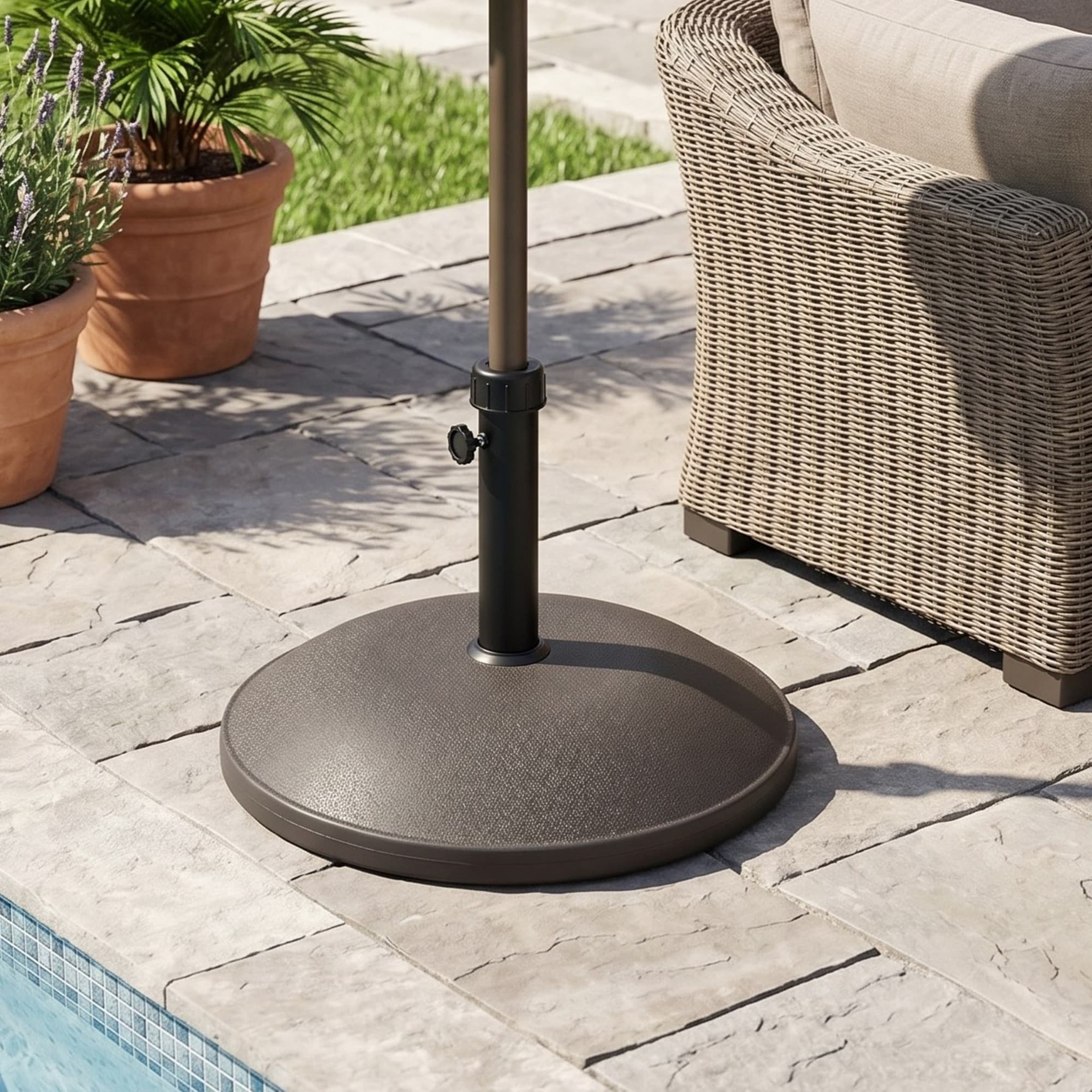 ToolCat - 68.34-lb Brown Iron Iron Patio Umbrella Base