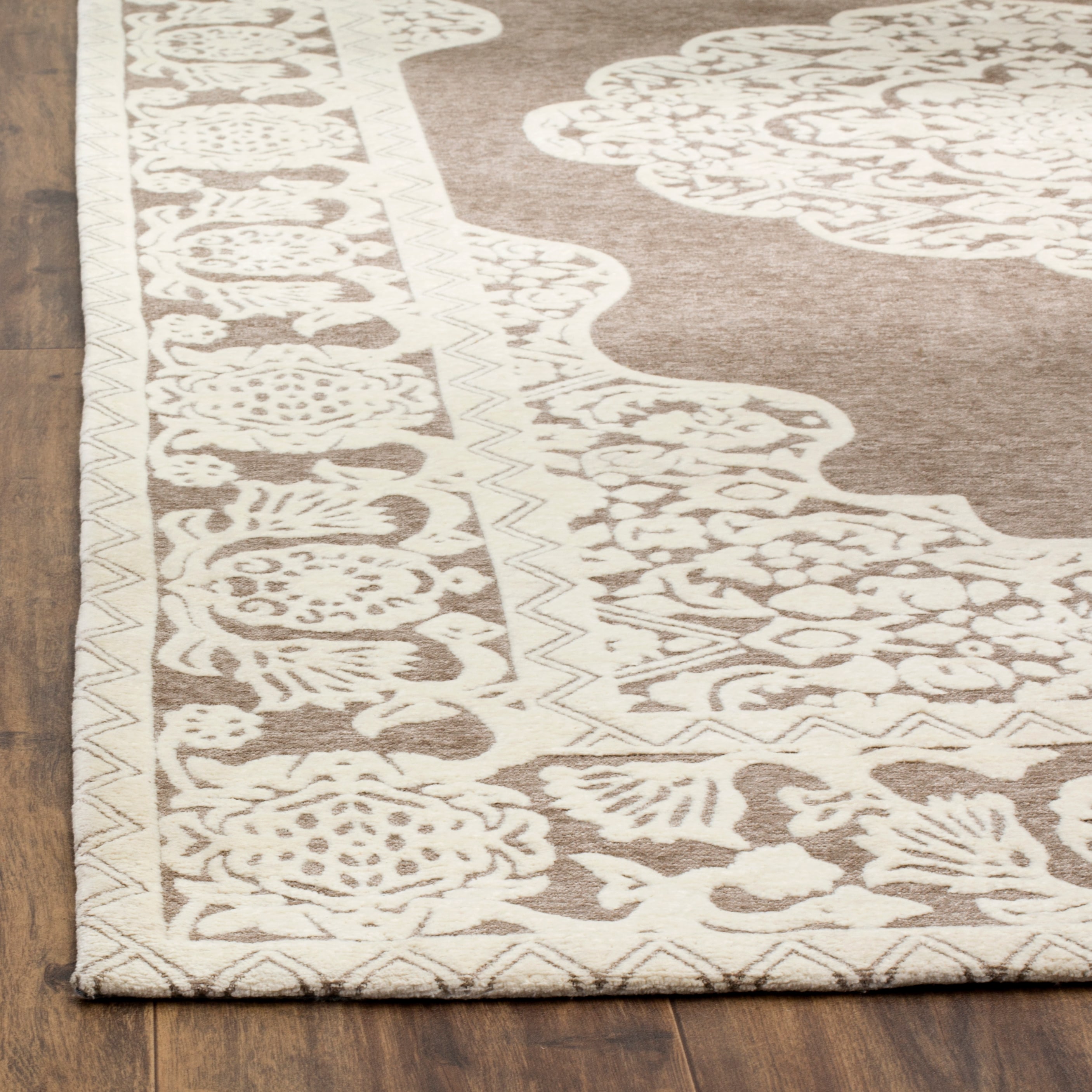Safavieh MRB615A-28 rugs - View #3