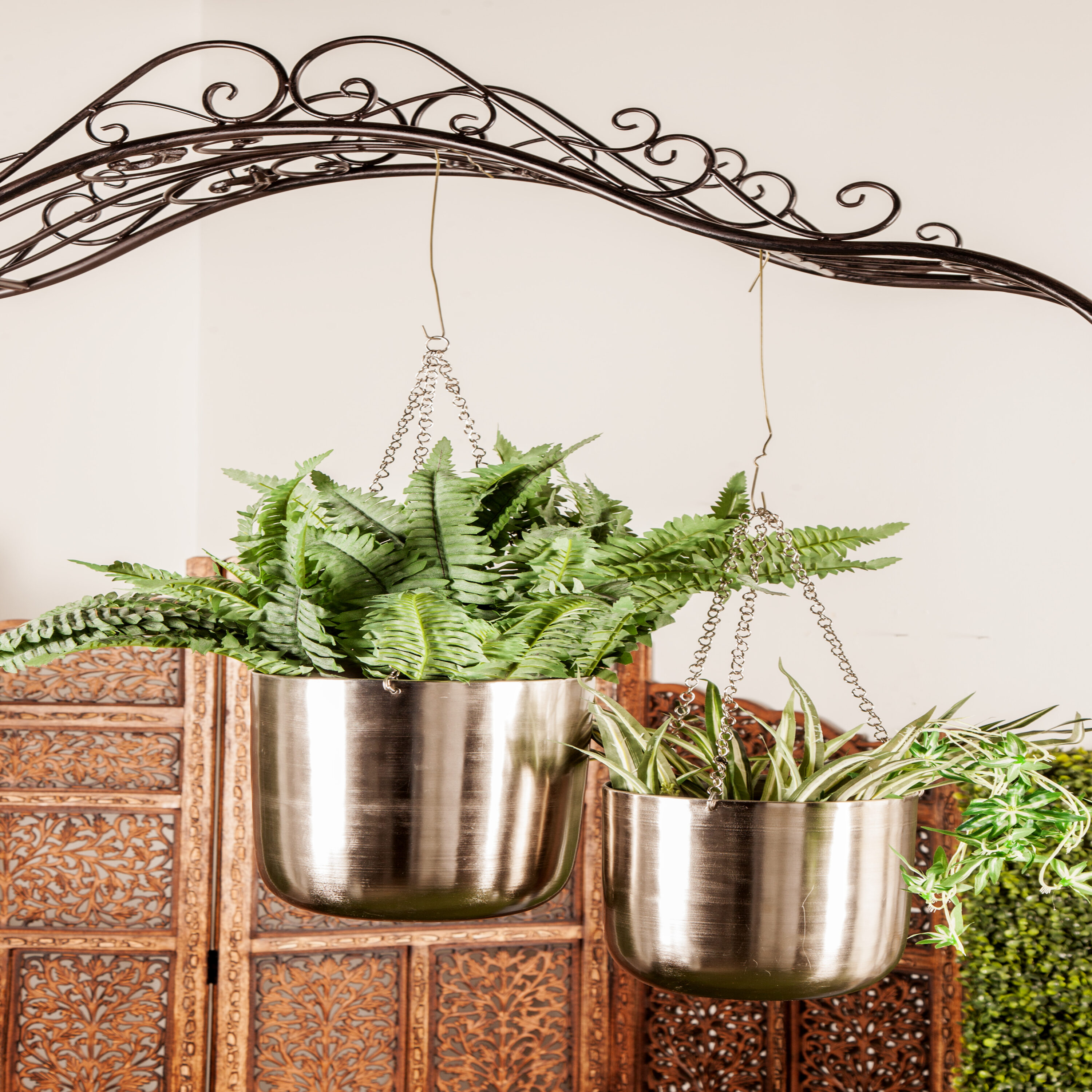 Grayson Lane 51926 2 -Pack Round 10.0-in W x 11-in H x 10-in D Silver Metal Indoor/Outdoor Hanging planter