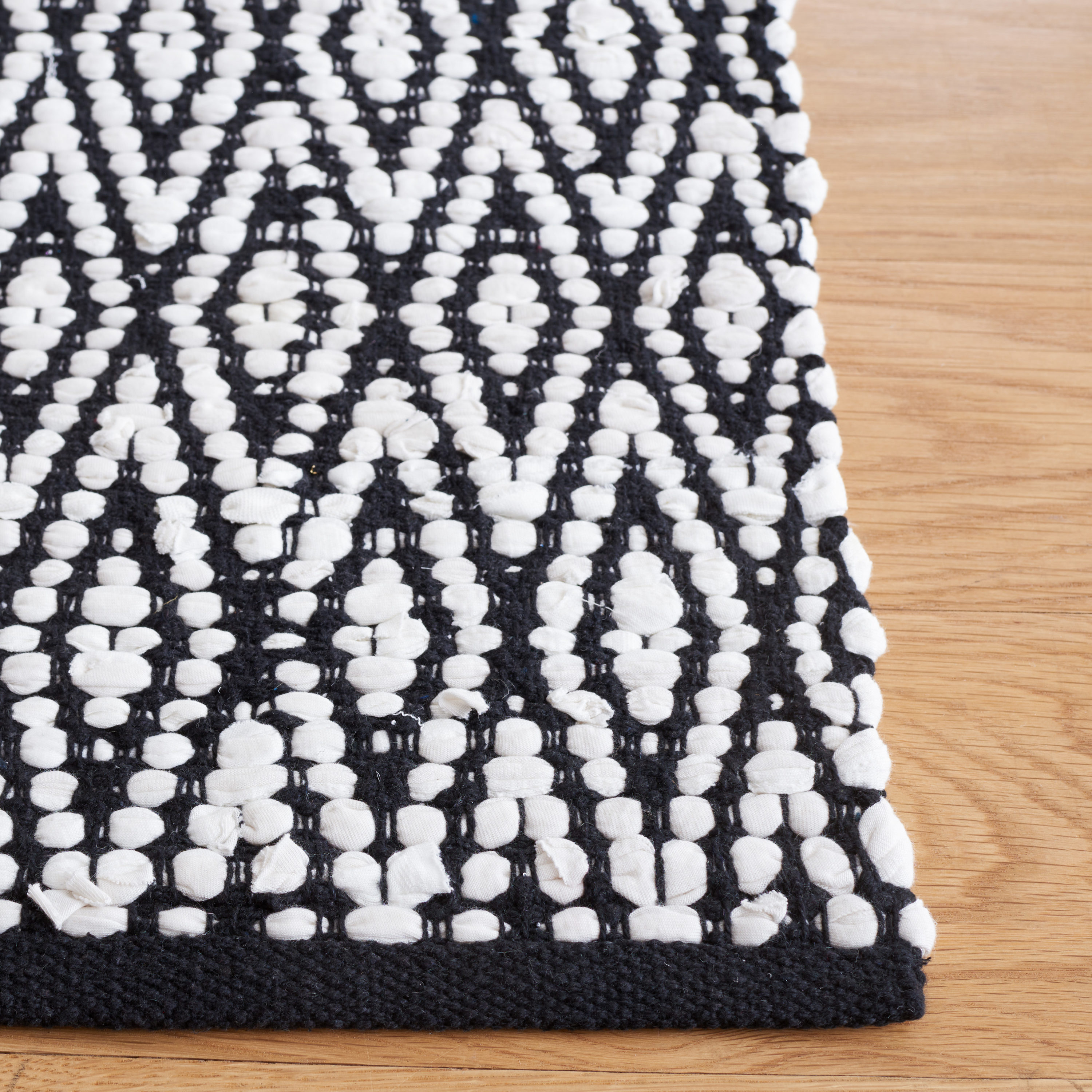 Safavieh MTK621A-5 rugs - View #3