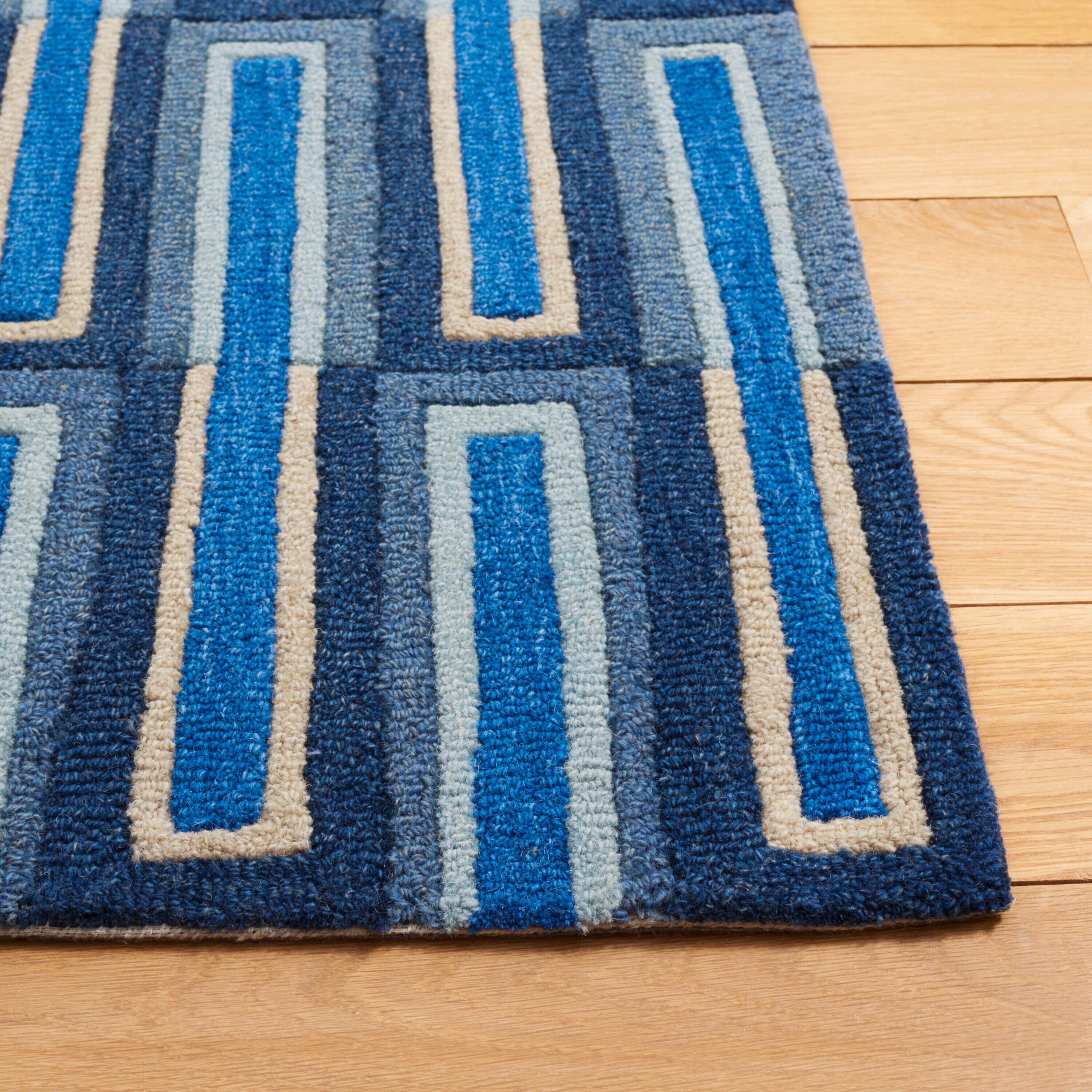 Safavieh GRE105M-4 rugs - View #3