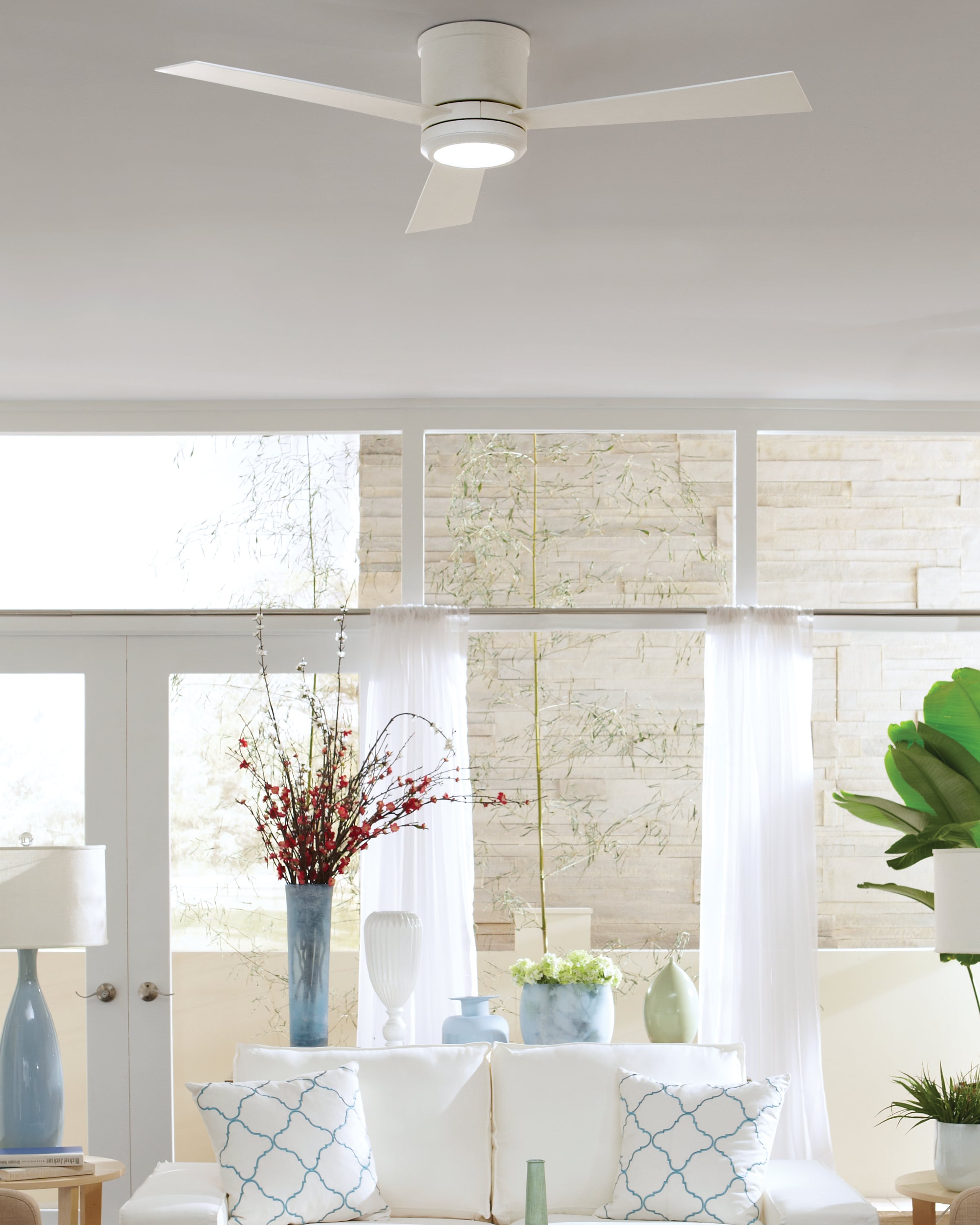 Generation Lighting 3CLYR52RZWD-V1 Clarity 52-in Integrated LED Flush Mount Matte White with Matte White Blades Ceiling Fan With Light - Remote Included ( 3 -Blade )
