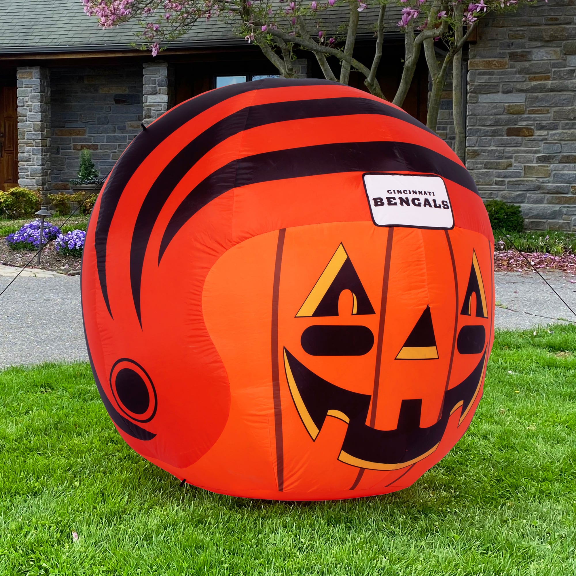 Sporticulture 4-ft Pre-Lit Las Vegas Raiders Jack-o-lantern