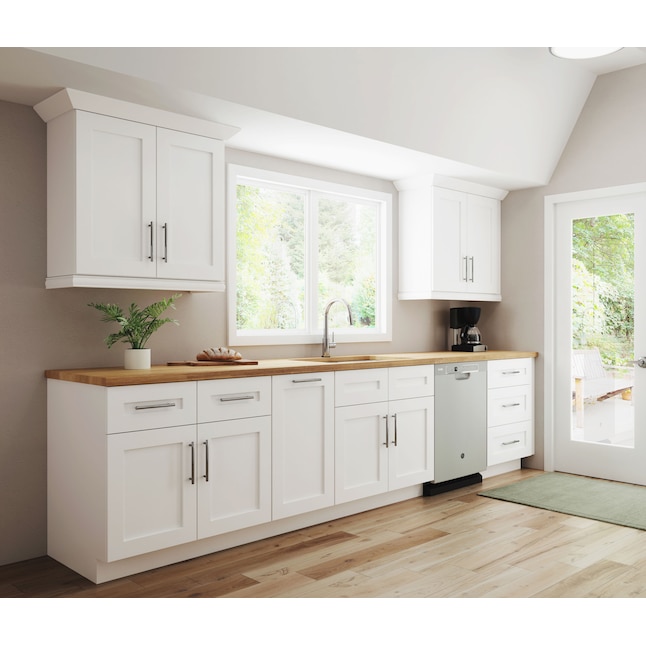 Luxxe Cabinetry Newhaven 33-in W x 96-in H x 24-in D Pure White Single ...