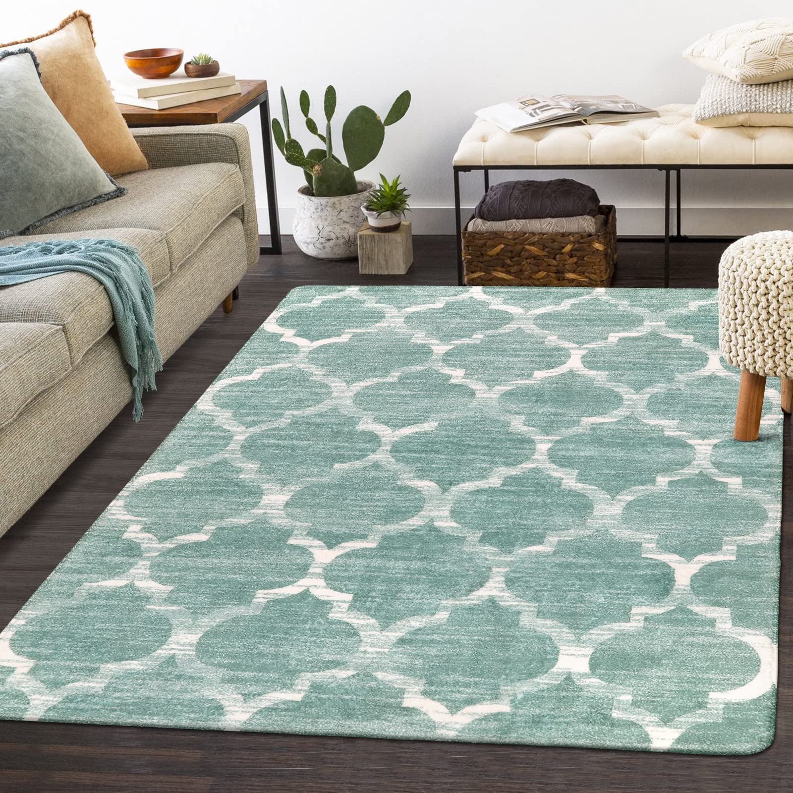 Lahome AR-FYR-005-G3 4 x 6 (ft) Green Moroccan Short Pile Velvet Rectangular Indoor Area Rug