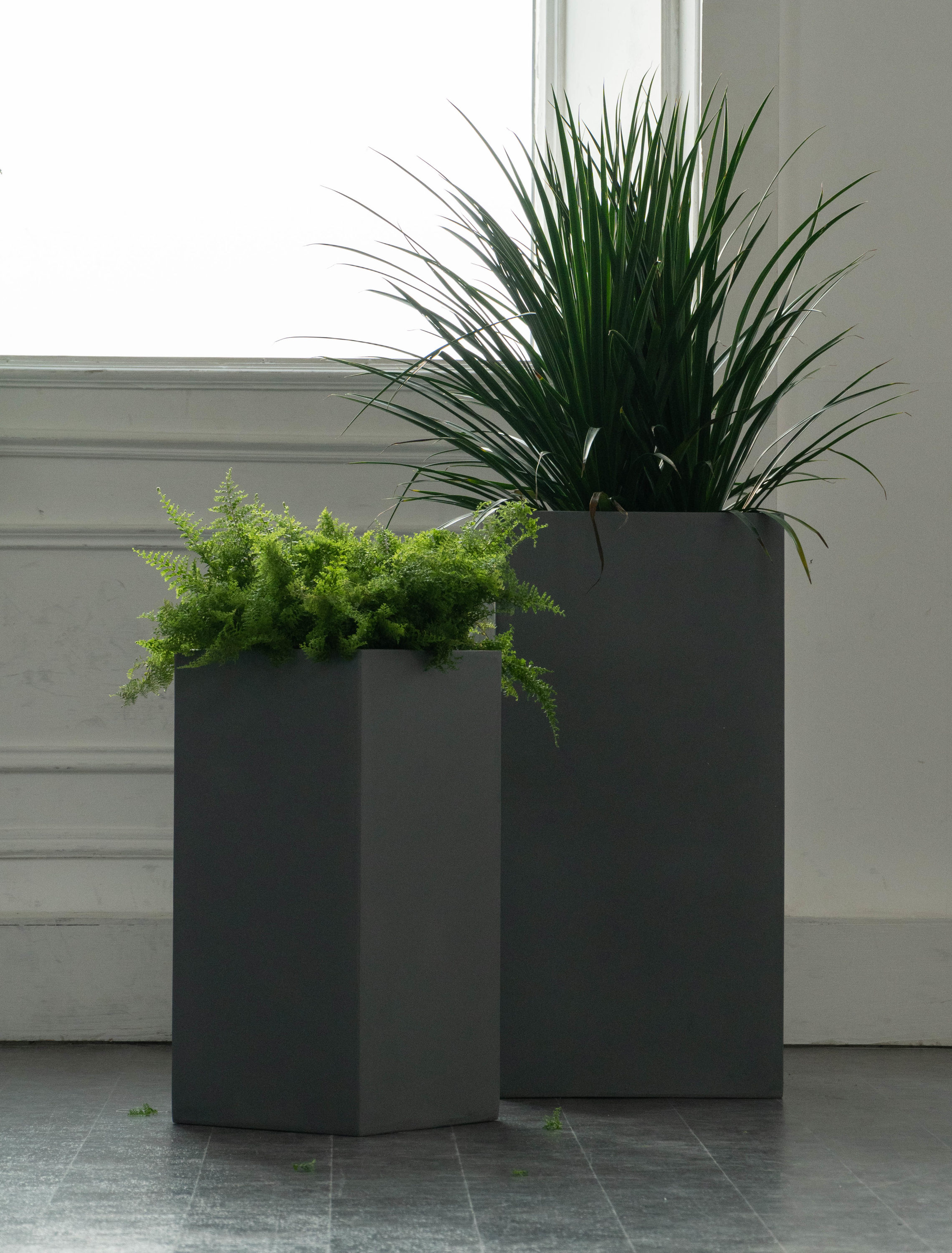 Vasesource BRISTOL3151616CM Planter-Window-Box - View #7