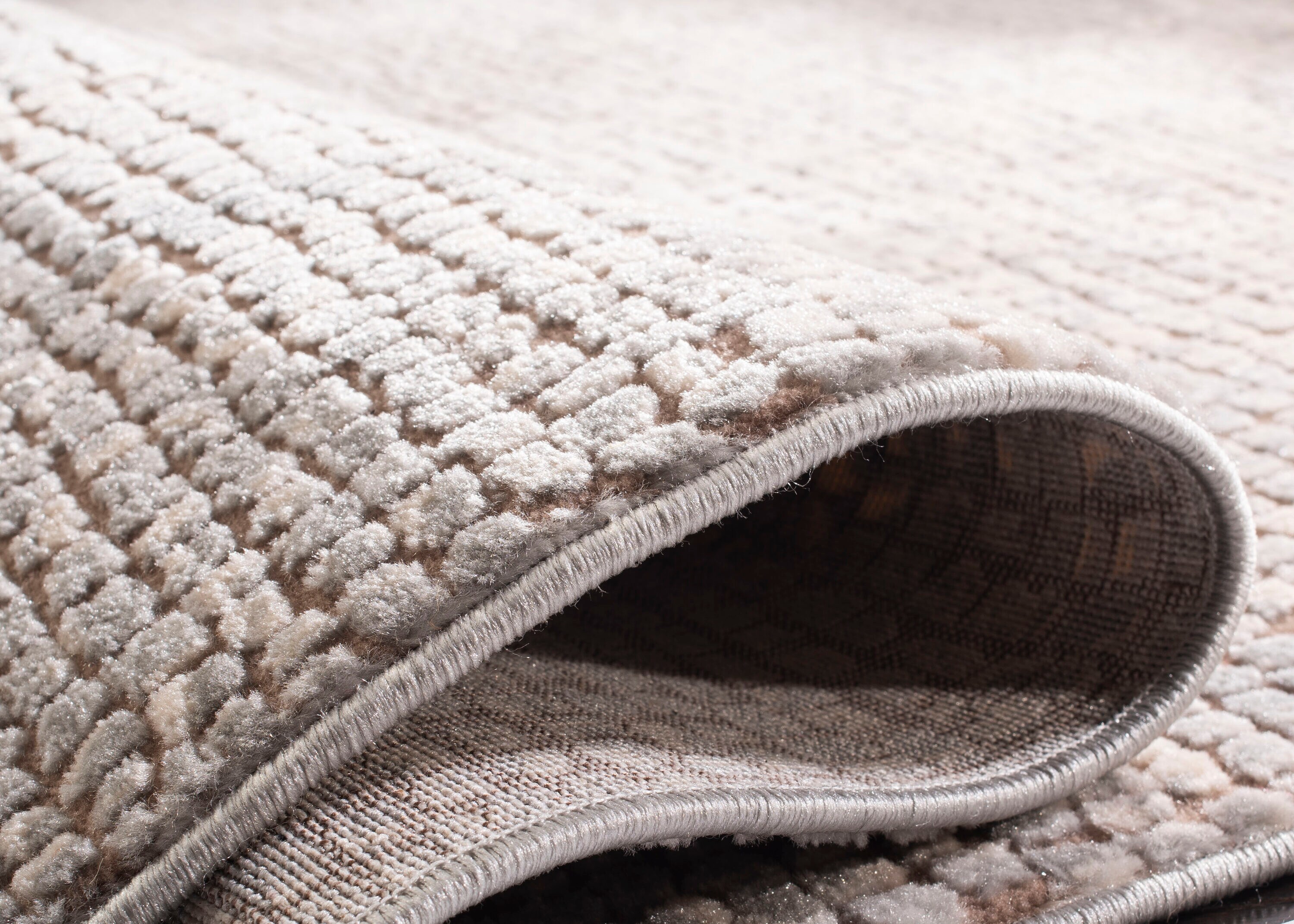 Safavieh Marseille Karmin 8 x 10 Silver/Ivory Indoor Abstract Oriental Area Rug Safavieh Marseille Karmin 8 x 10 Silver/Ivory Indoor Abstract Oriental Area Rug