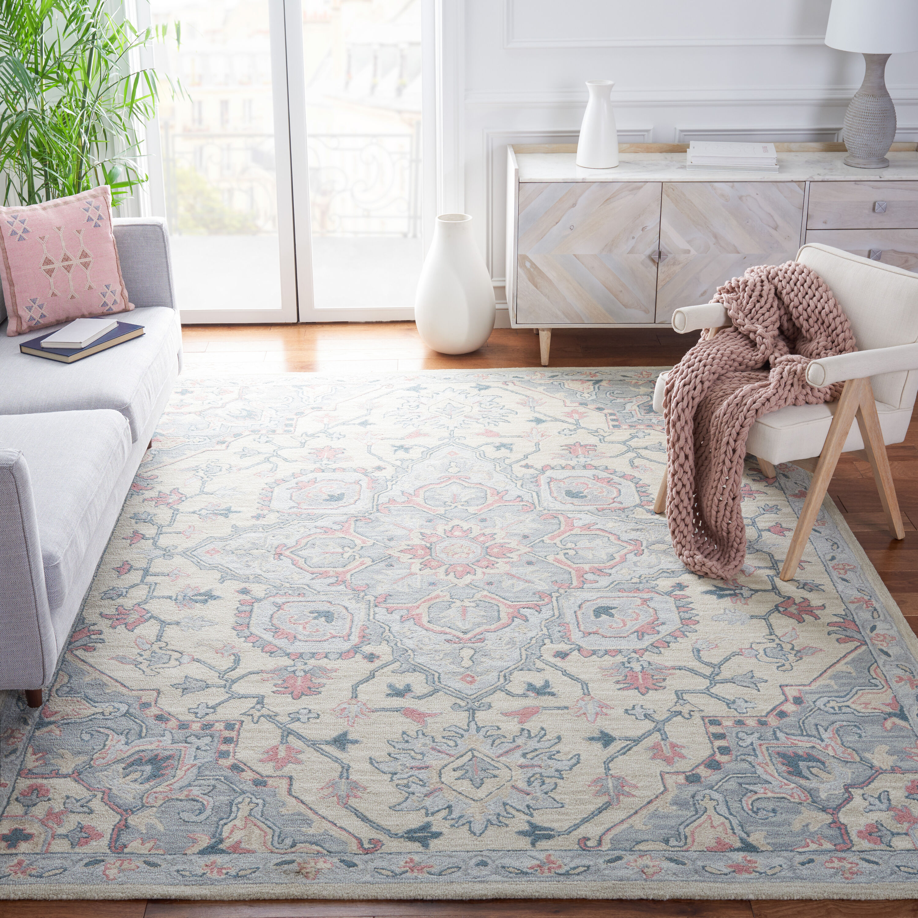  Heritage 922 Beige/Blue Traditional 8ft x 10ft Large Rectangle Rug