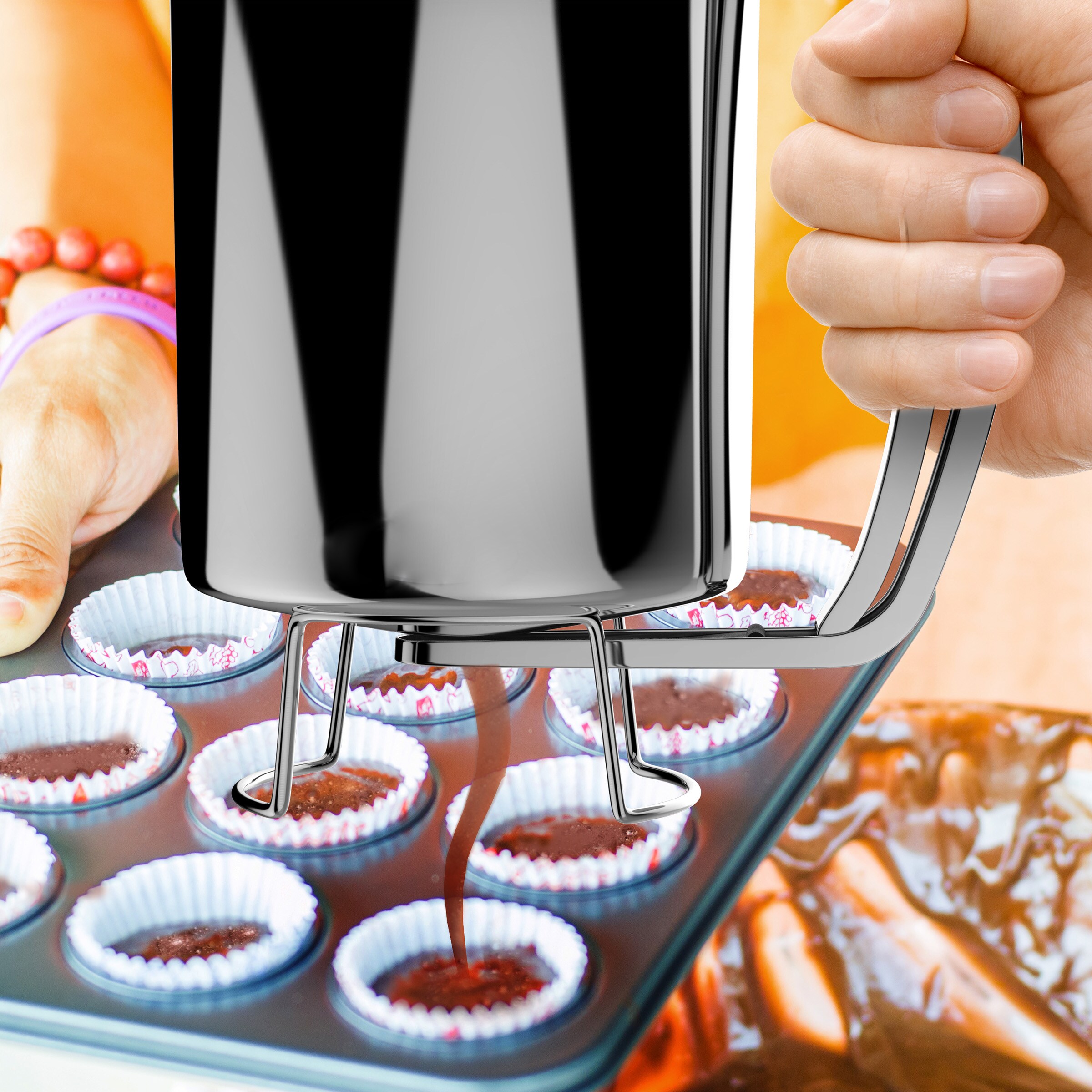 HOME-X Mess-Free Cupcake Scoop, Cake Batter Dispenser, Handy Kitchen  Gadgets, Ba