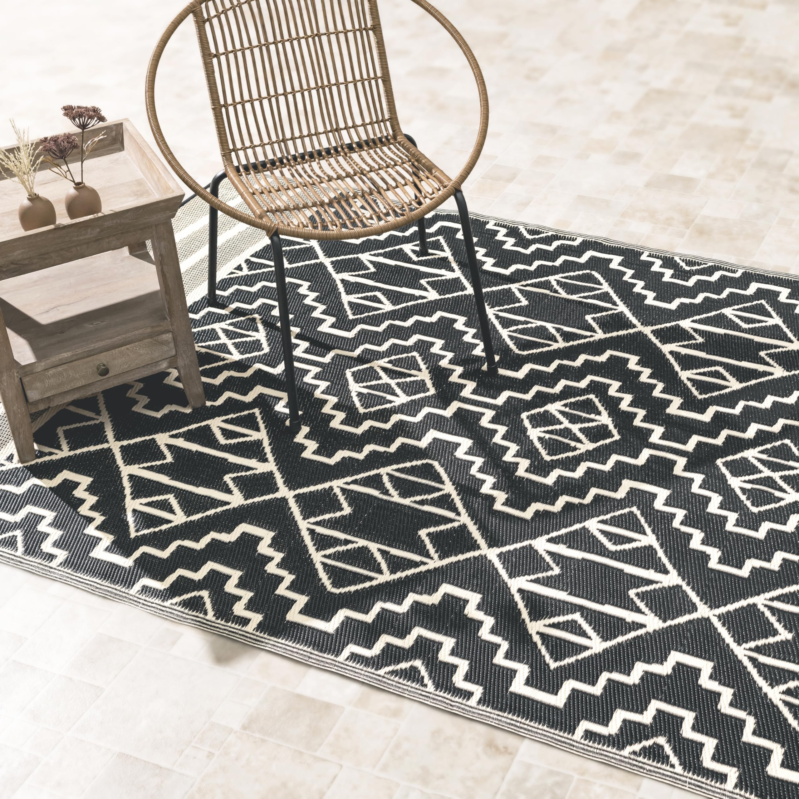 Fab Habitat Outdoor Rug - Waterproof Fade Resistant Crease-Free ...