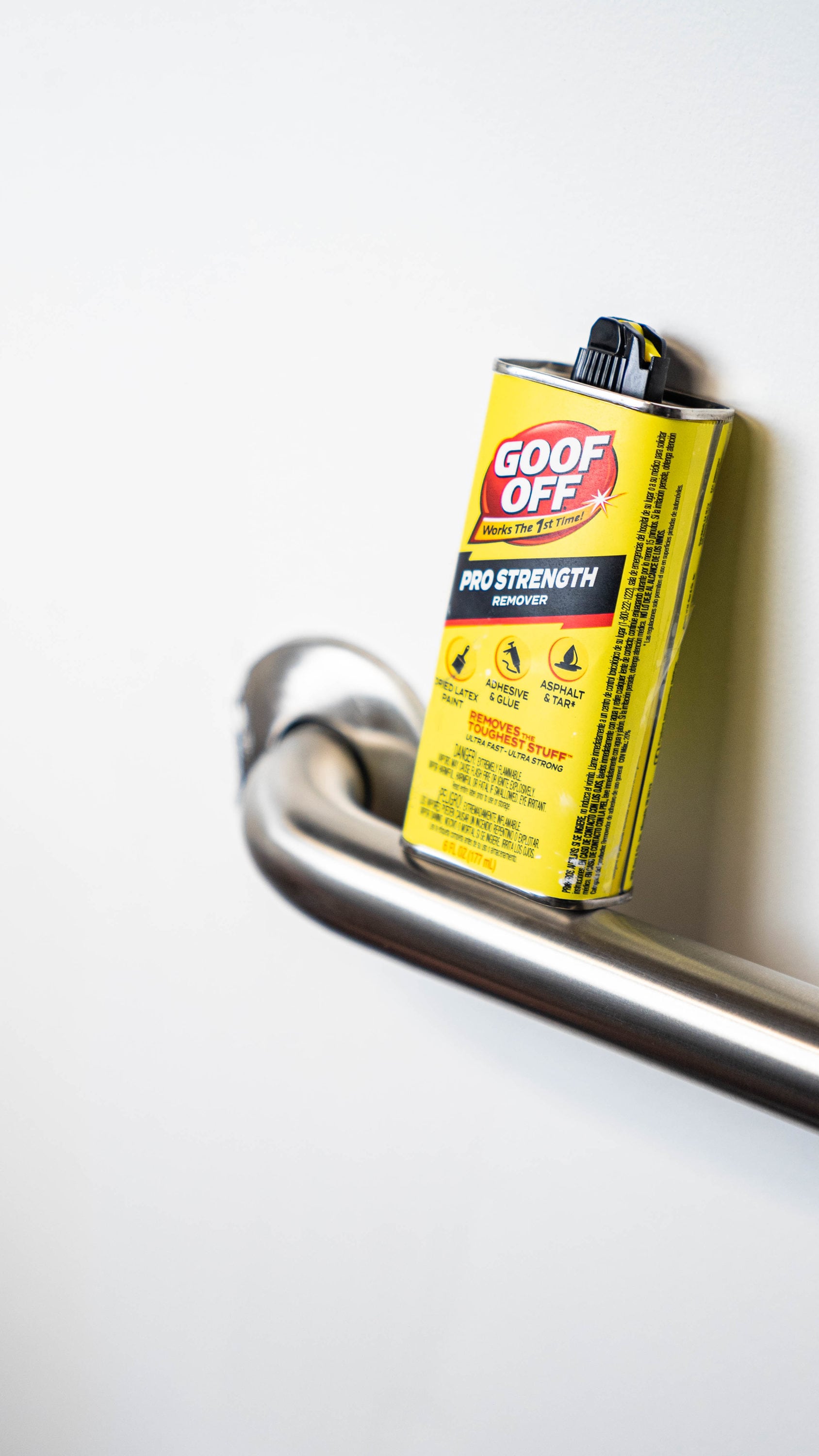 WKUA Goo Off Adhesive Remover non-abrasive solvents quickly dissolves tape  tar grease and wax