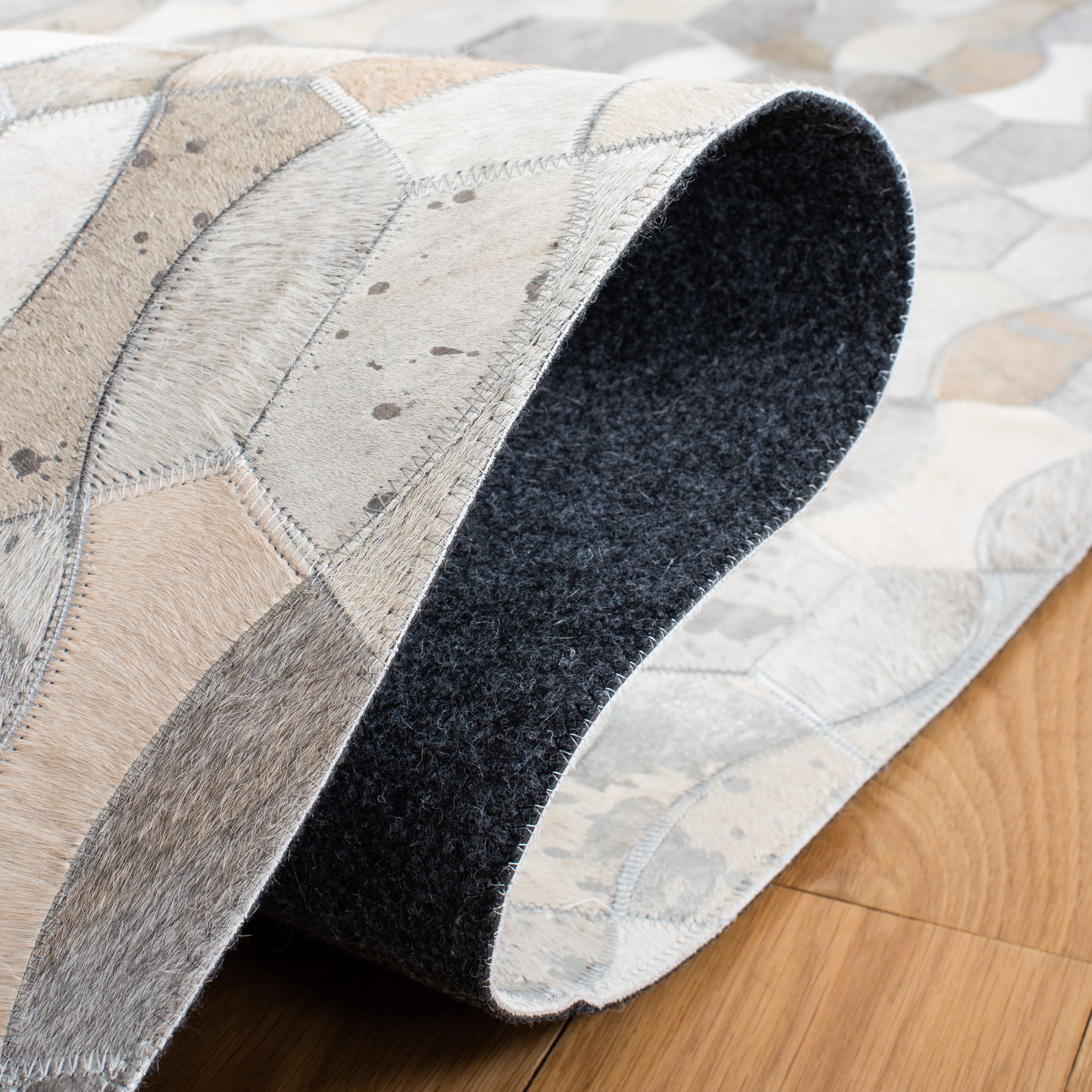 Gray Geometric Handmade Cowhide 3' x 5' Area Rug