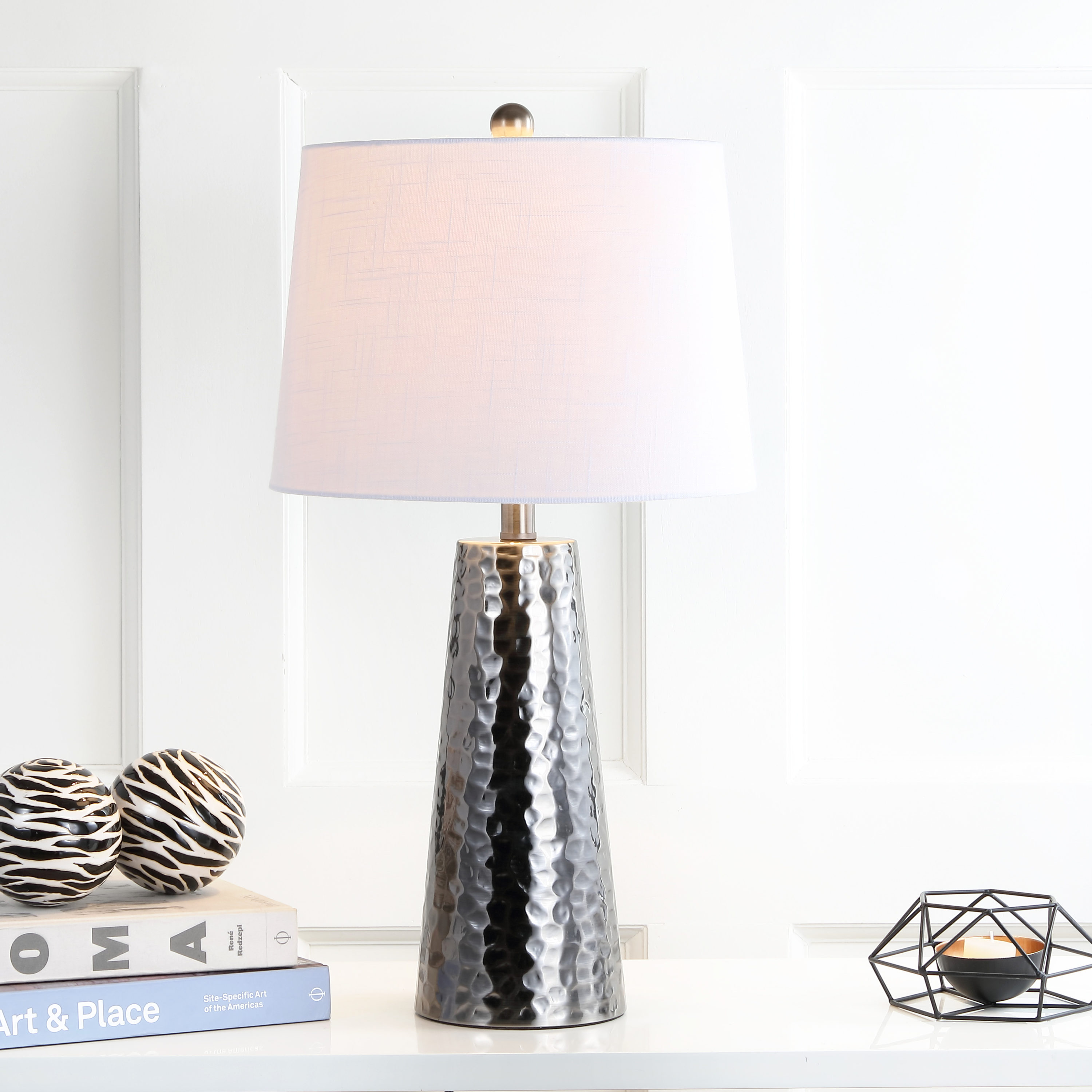 JONATHAN  Y JYL3024A Wells Hammered Metal Transitional 26-in Black Nickel LED Incandescent Rotary socket Table Lamp with Linen Shade