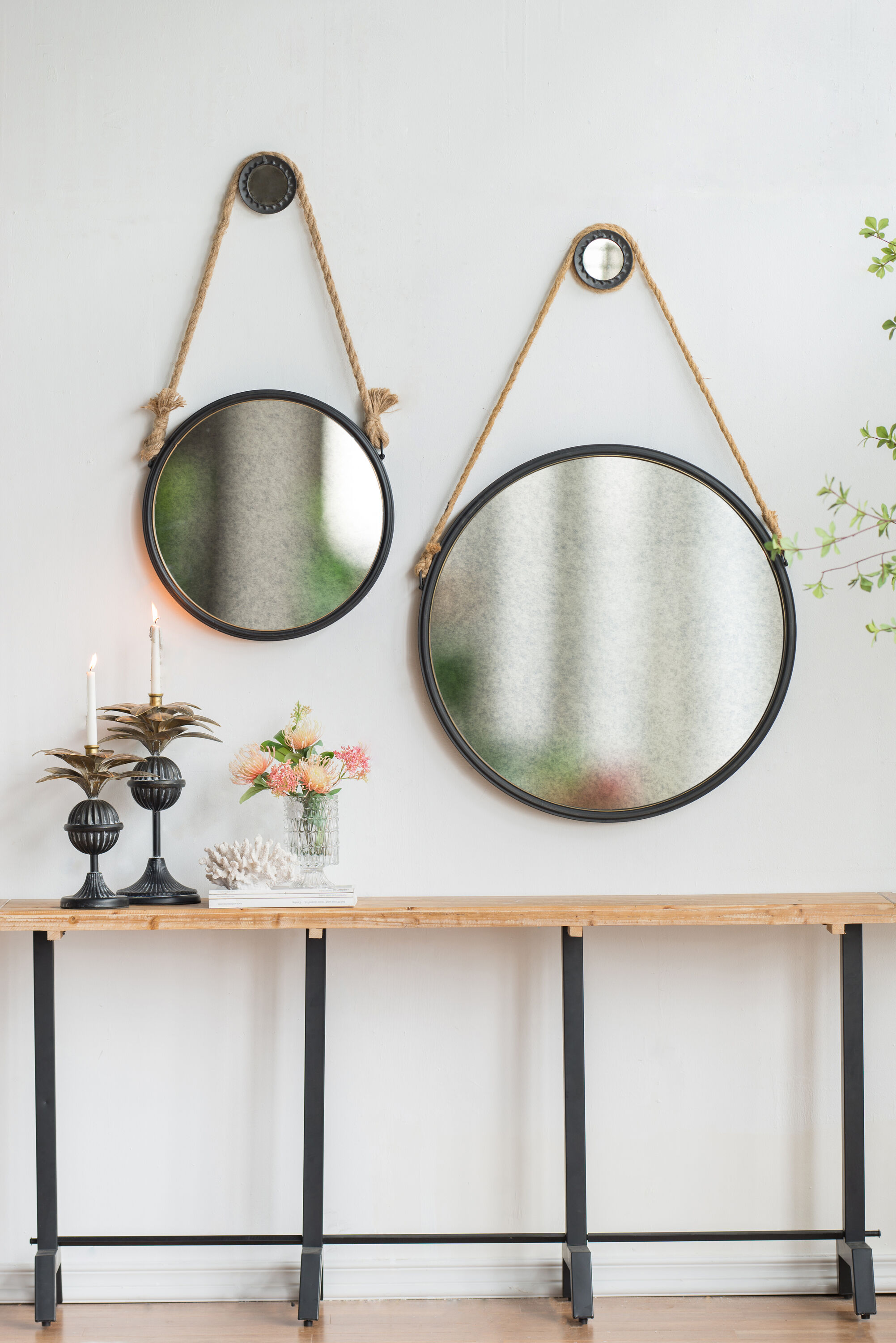 CESICIA W62D72 19.5-Inches W x 19.5-Inches H Round Black Framed Wall Mirror