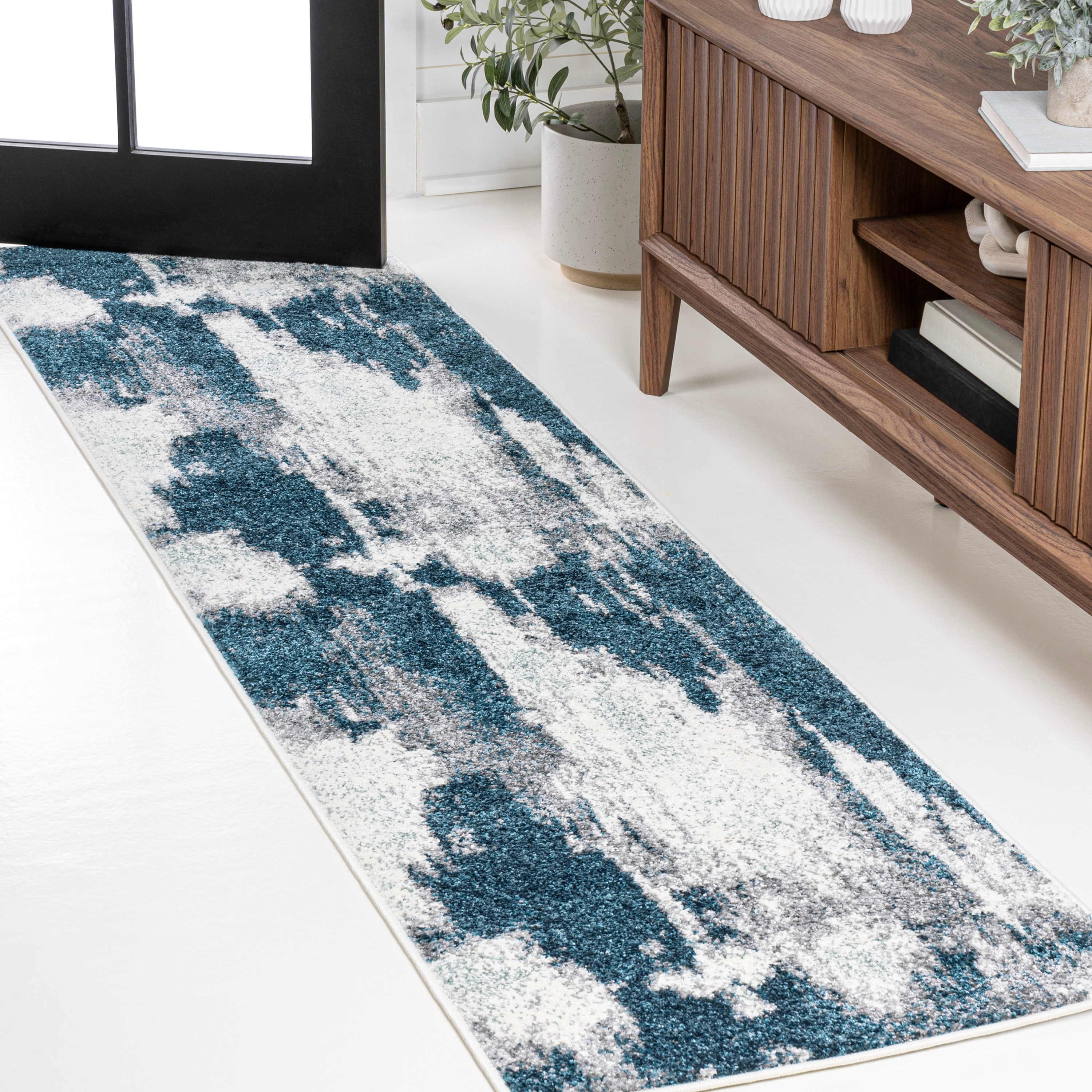 JONATHAN  Y SEU302A-28 SUPERSOFT Zoe Abstract Marble 2 x 8 (ft) Loomed Polypropylene Navy/White Rectangular Indoor Abstract Bohemian/Eclectic Runner rug