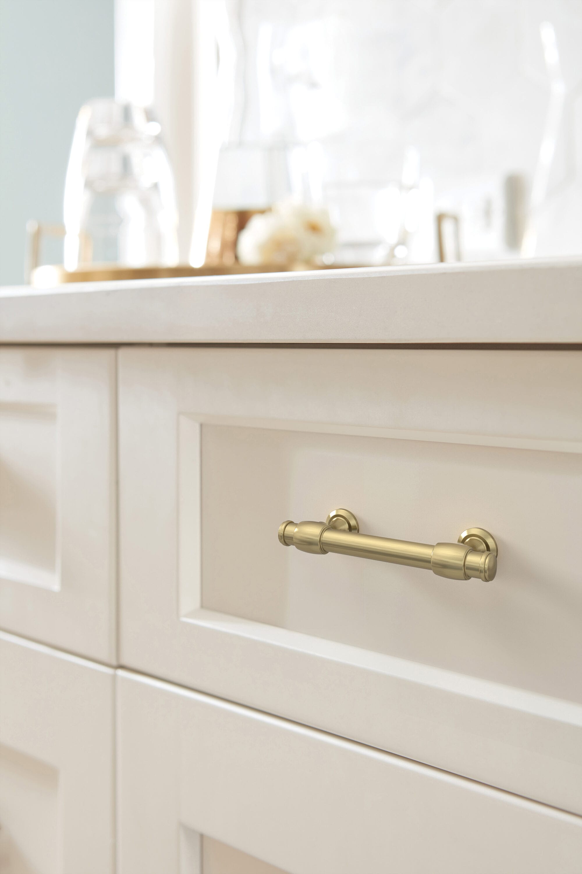 Golden Champagne Polished Cabinet Pull with Mounting Hardware