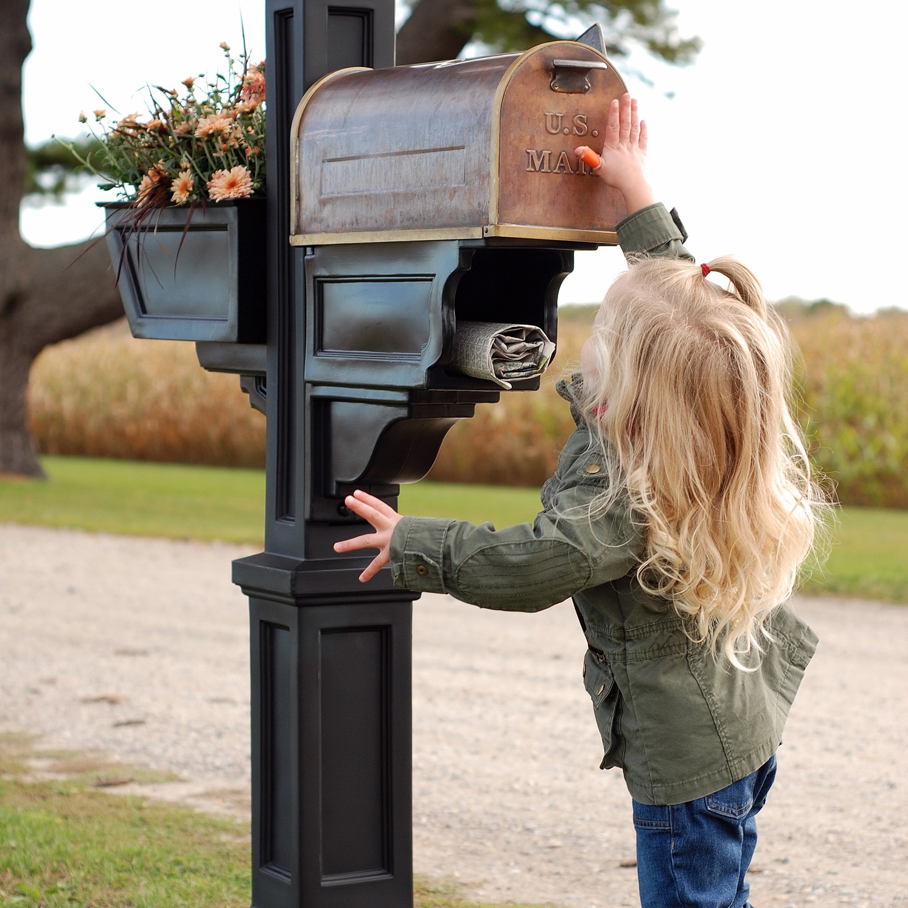 Mayne 5808-B Mailbox-Posts - View #3
