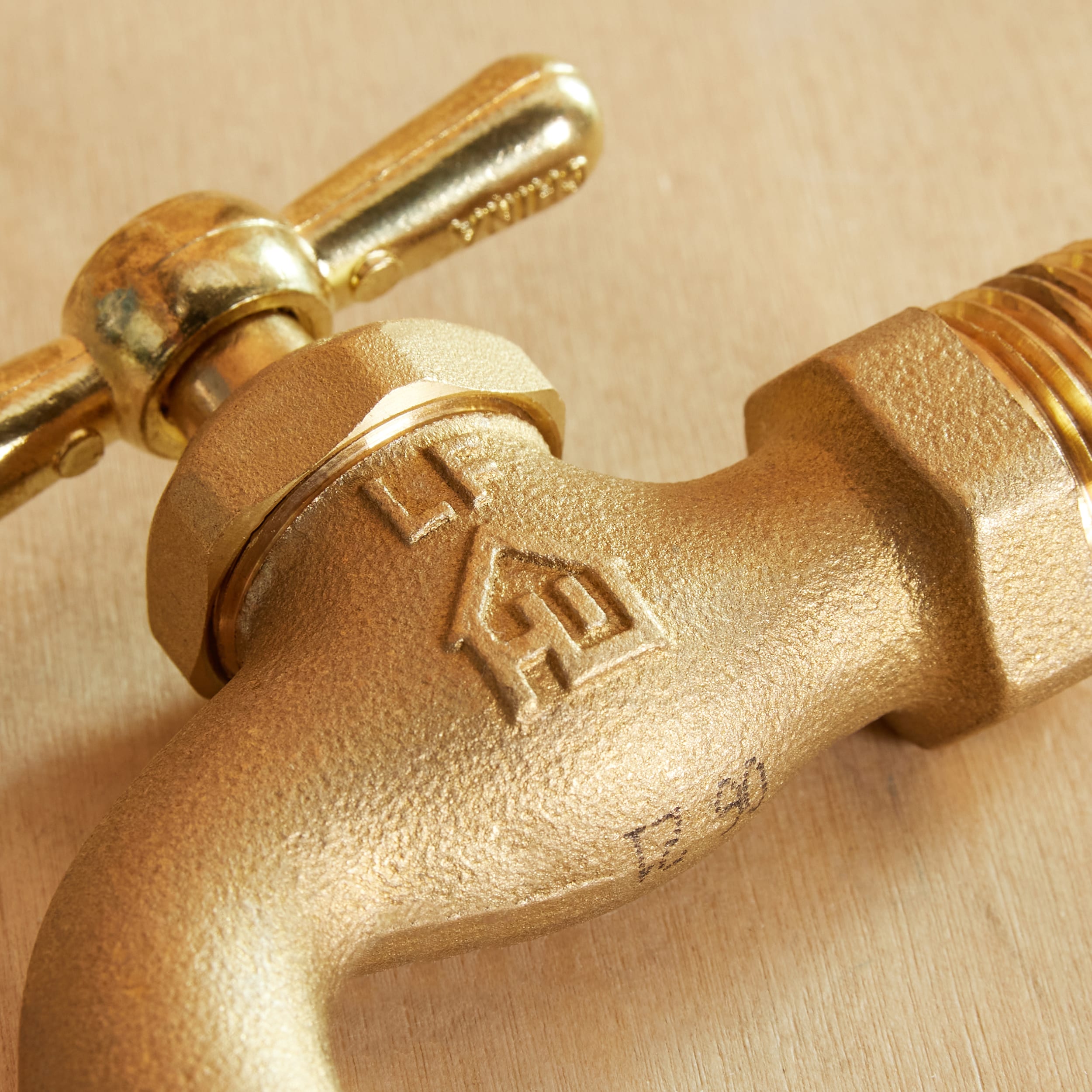 Top Sensitive Element Brass Floating Ball Valve for Toilet Sanitary Water  Tank - China Hot-Selling China Manufacturer, Brass Ball Valve