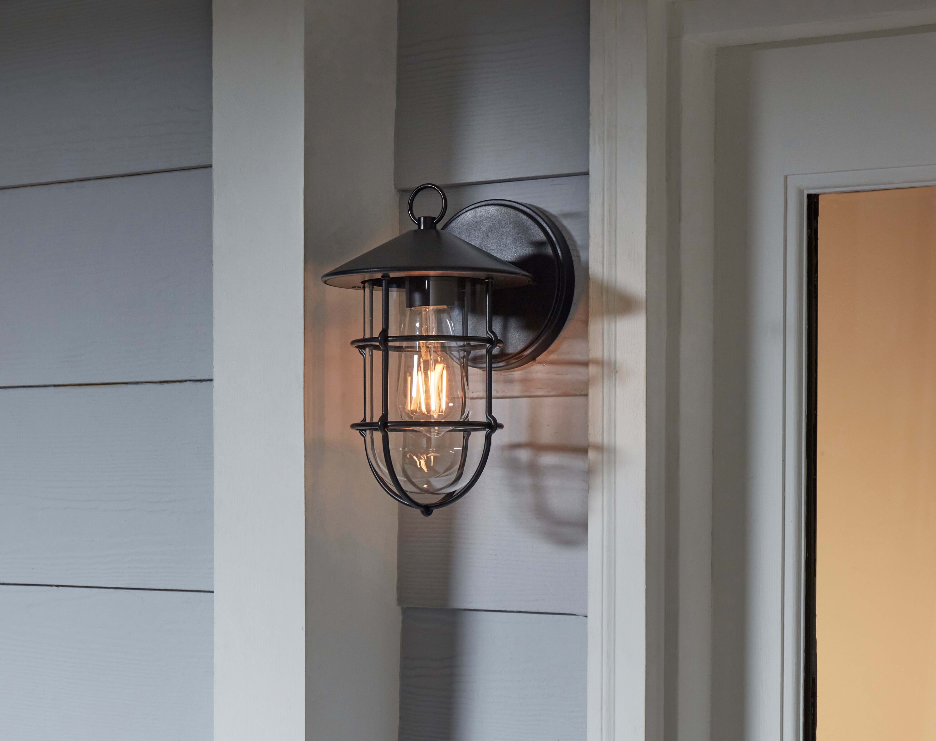 Harbor Breeze Halyard 1-Light 10-in Black Outdoor Wall Light in the ...