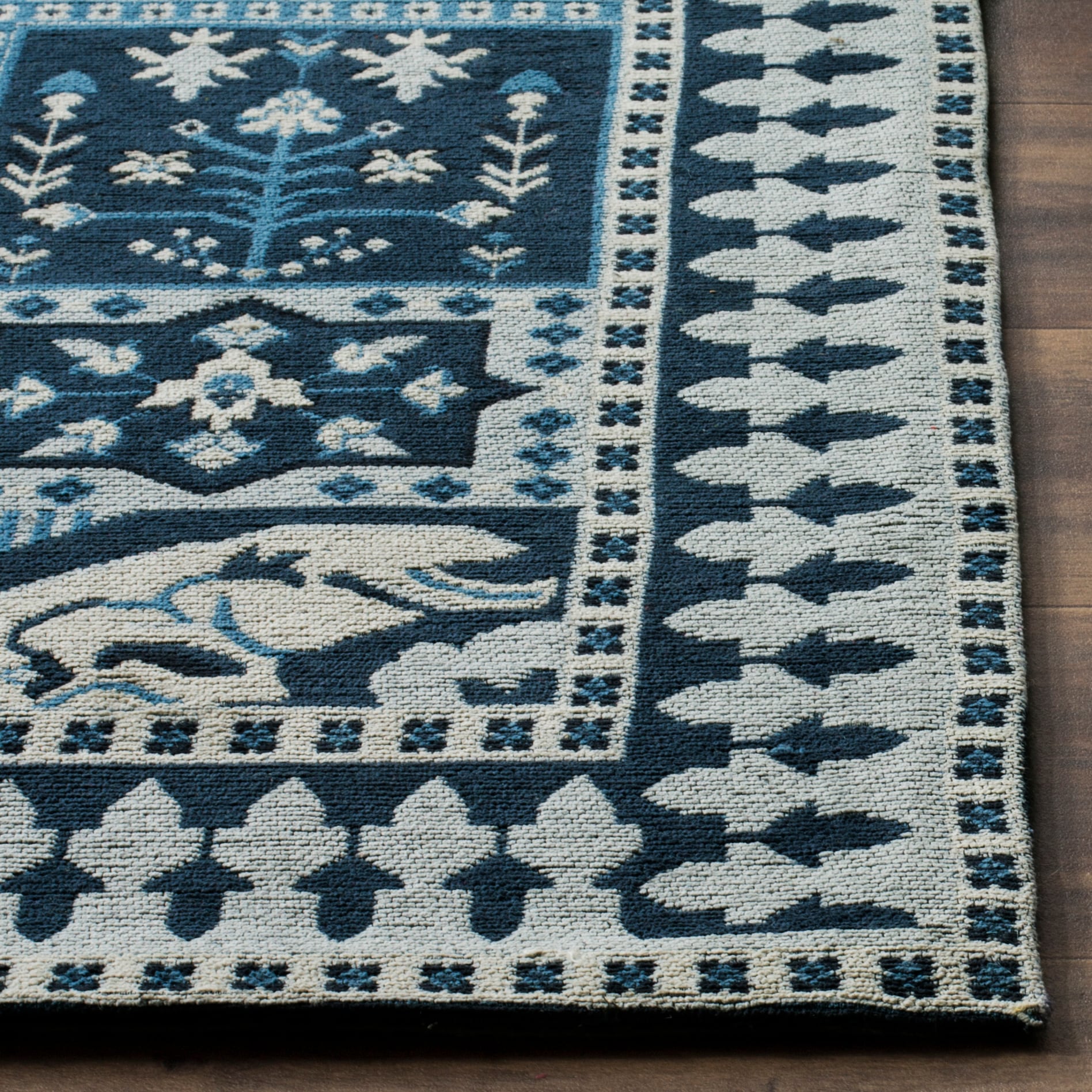 Safavieh CLV512A-4 rugs - View #3
