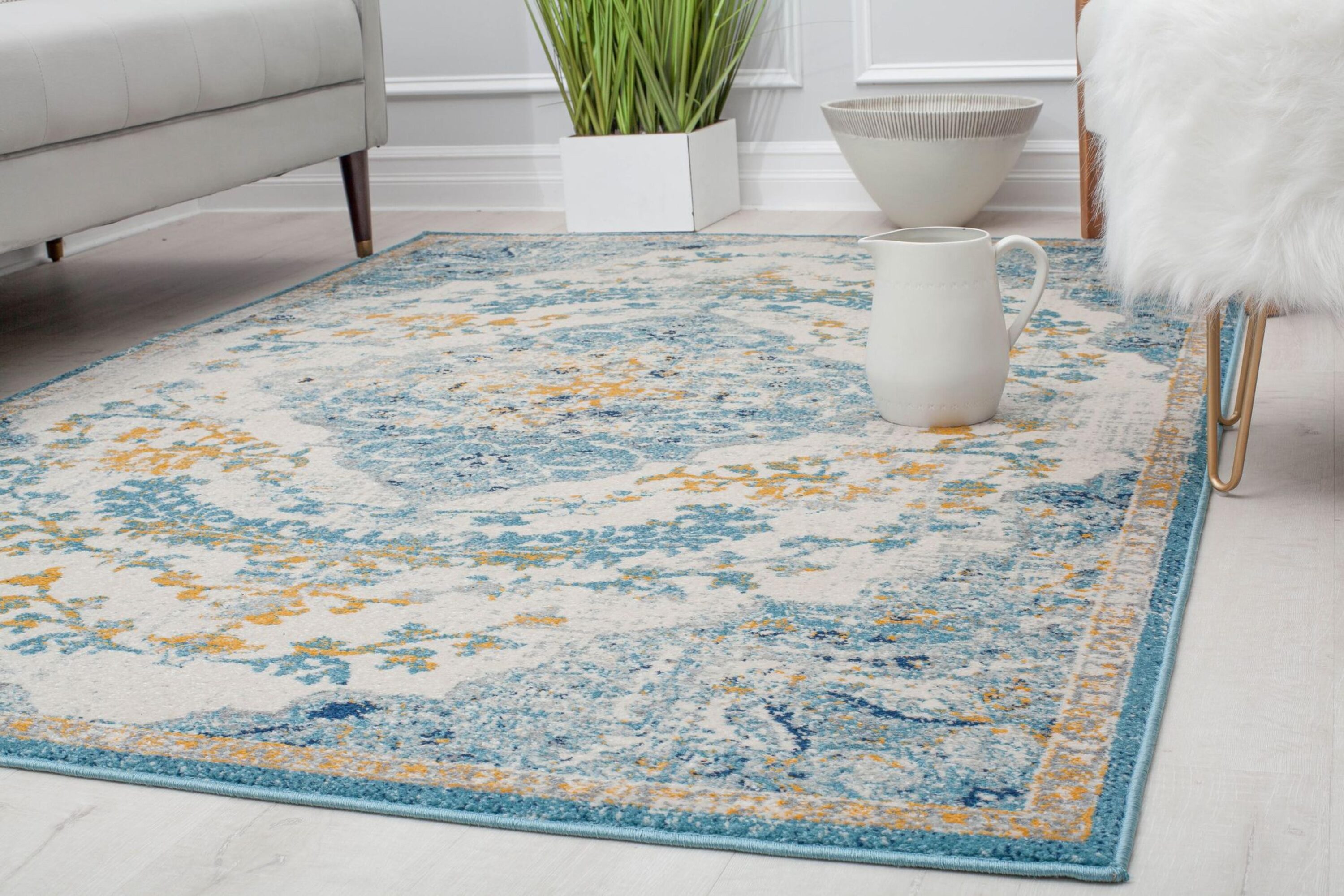 Ivory and Blue Rectangular Synthetic Vintage Area Rug, 5' x 7'