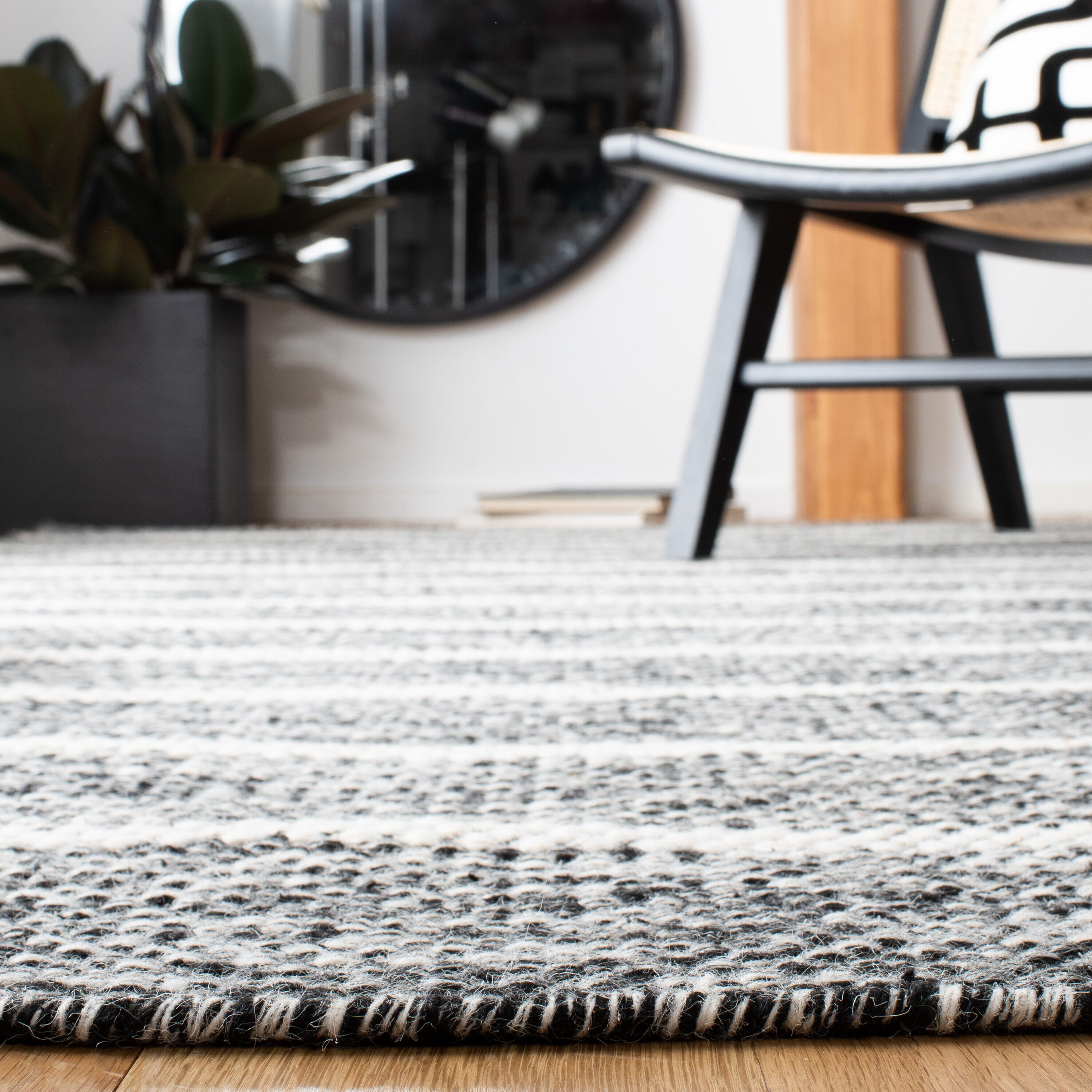 Safavieh VRM802Z-28 rugs - View #5