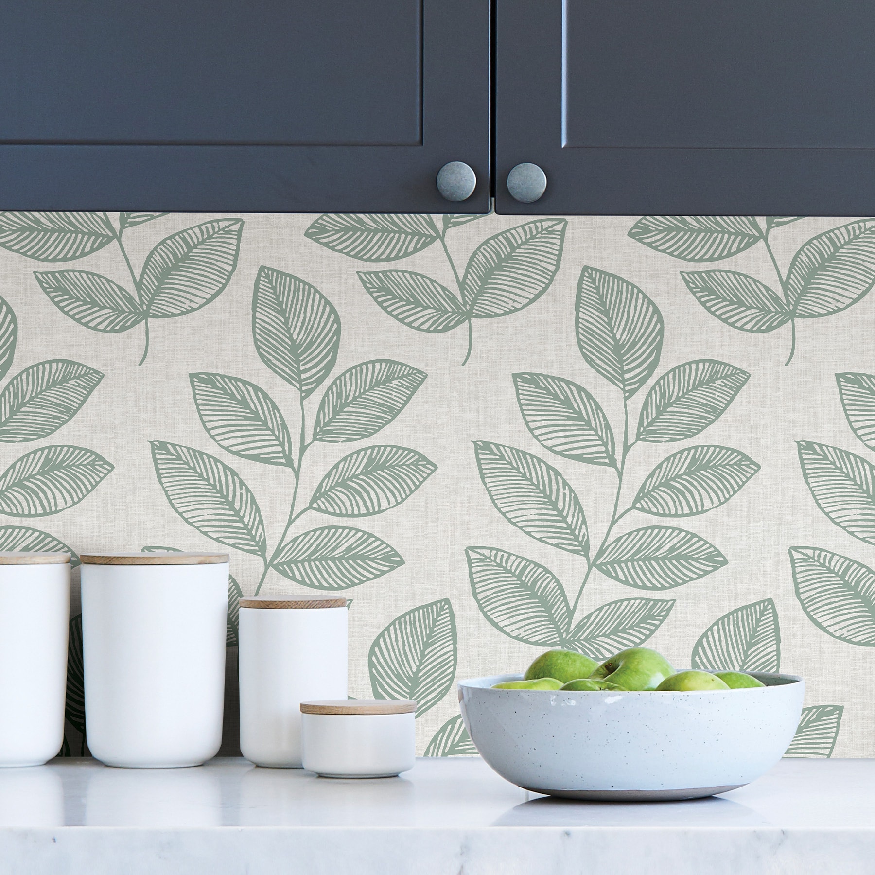 Scott Living 30.75-sq ft Green Vinyl Ivy/Vines Self-Adhesive Peel and Stick  Wallpaper in the Wallpaper department at